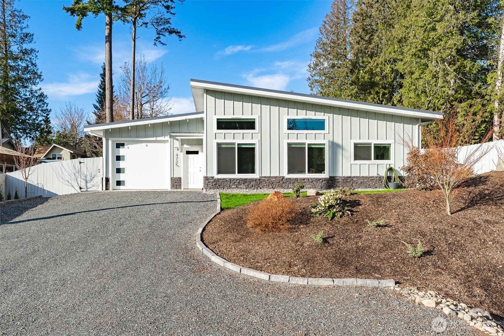 4725 Neptune Circle Property Photo