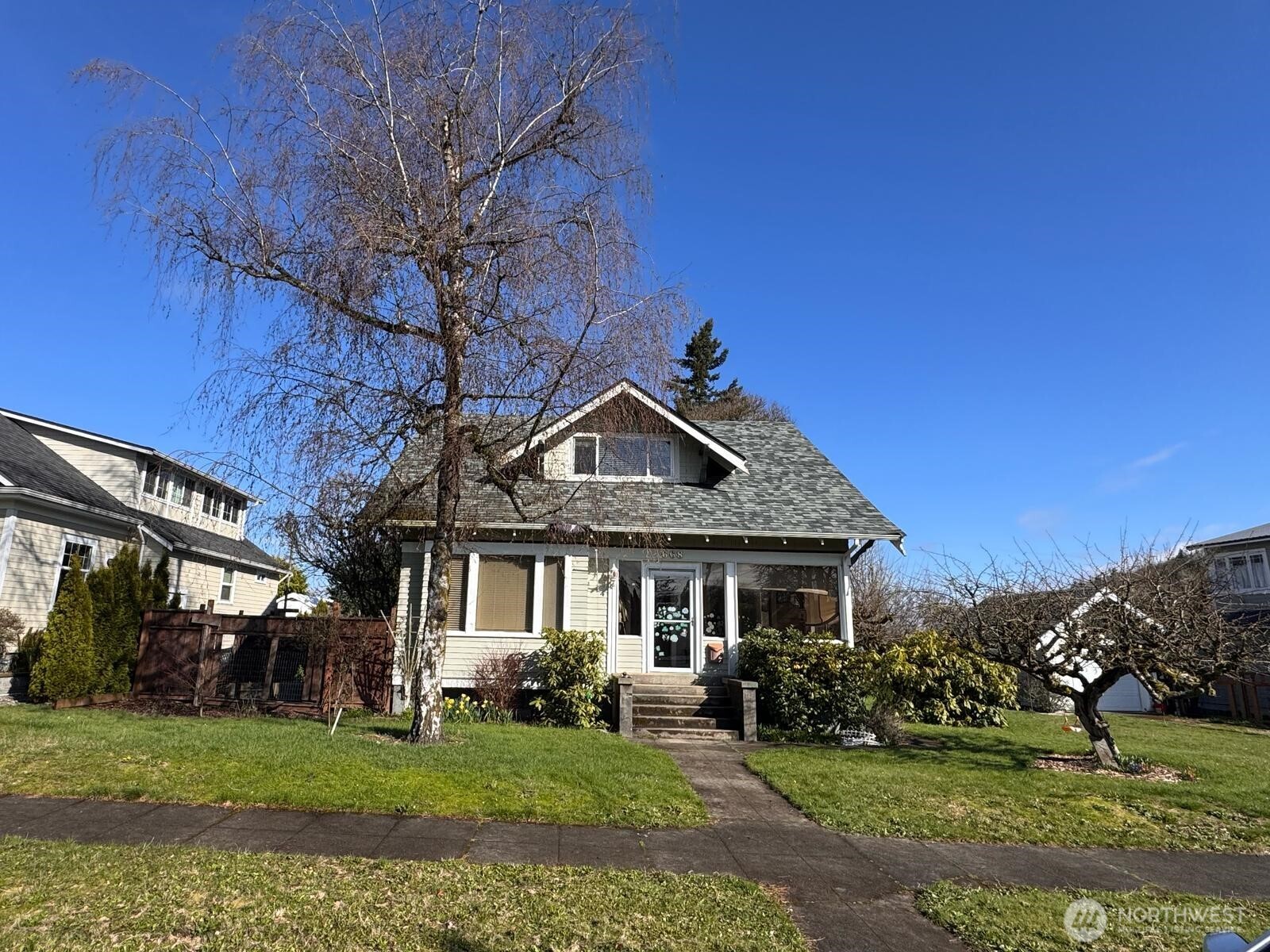 668 Nw Folsom Street Property Photo 1