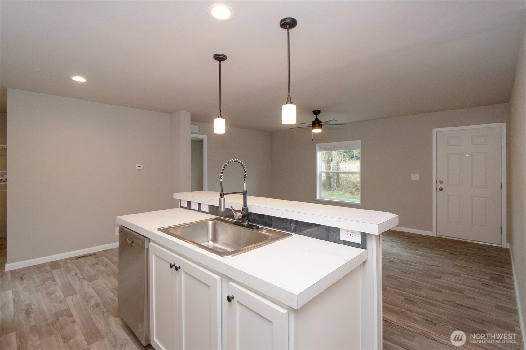 15 Green Belt Drive Property Photo 11