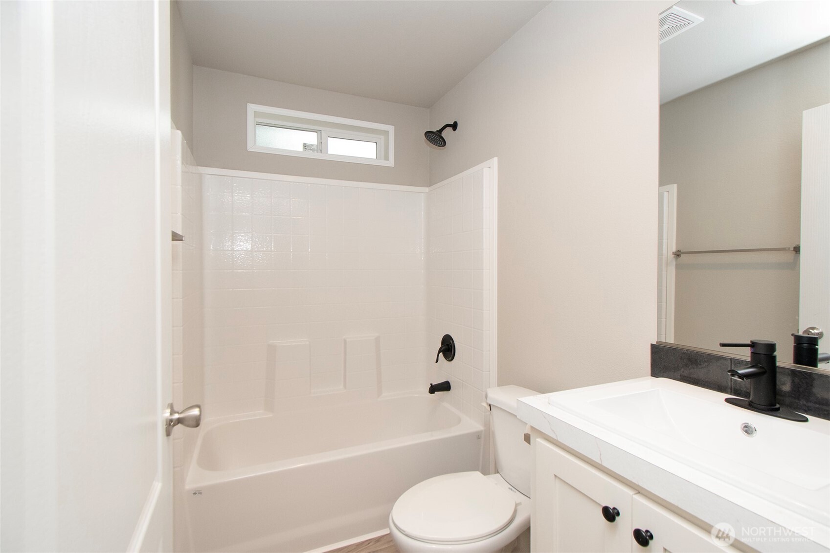 15 Green Belt Drive Property Photo 13