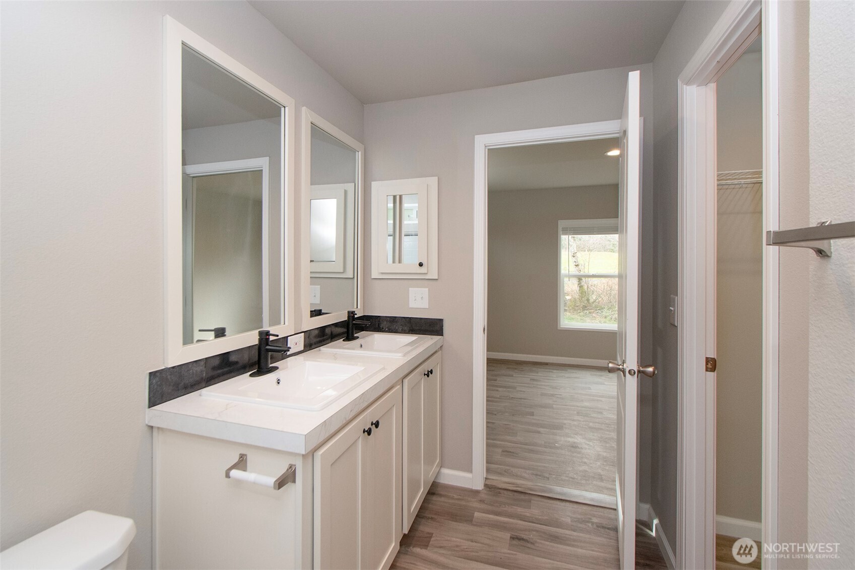 15 Green Belt Drive Property Photo 21