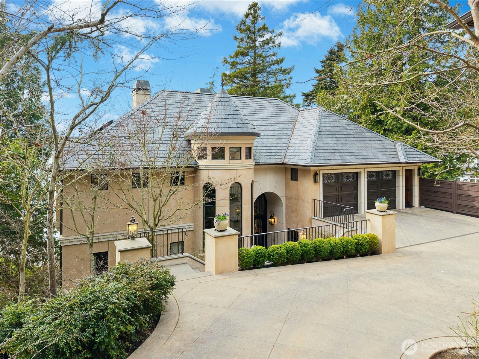 Carl Sandburg Elementary Real Estate Listings Main Image