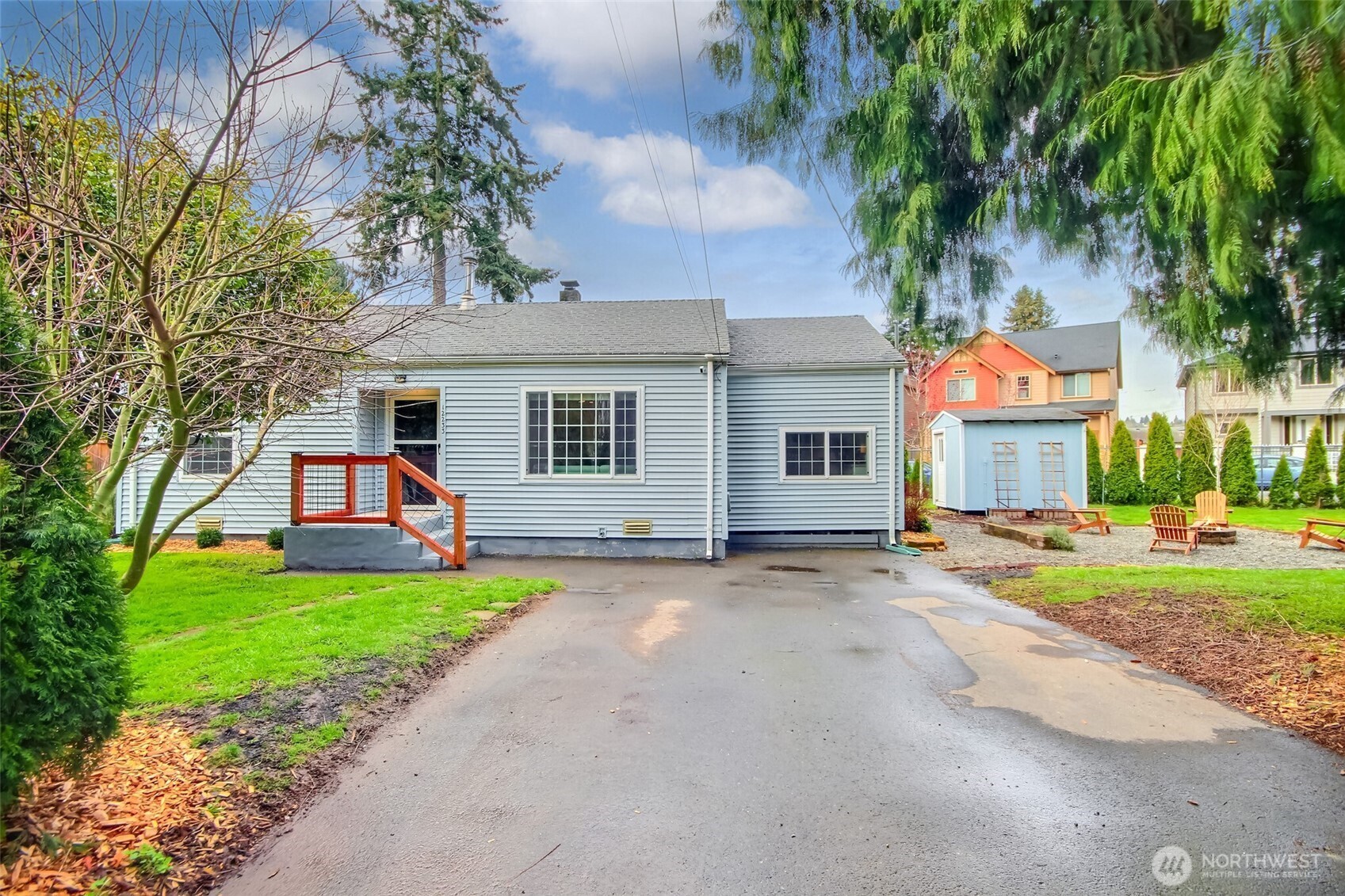 12233 51st Place Property Photo 1