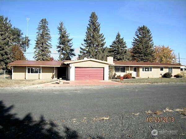 212 E Locust Street Property Photo