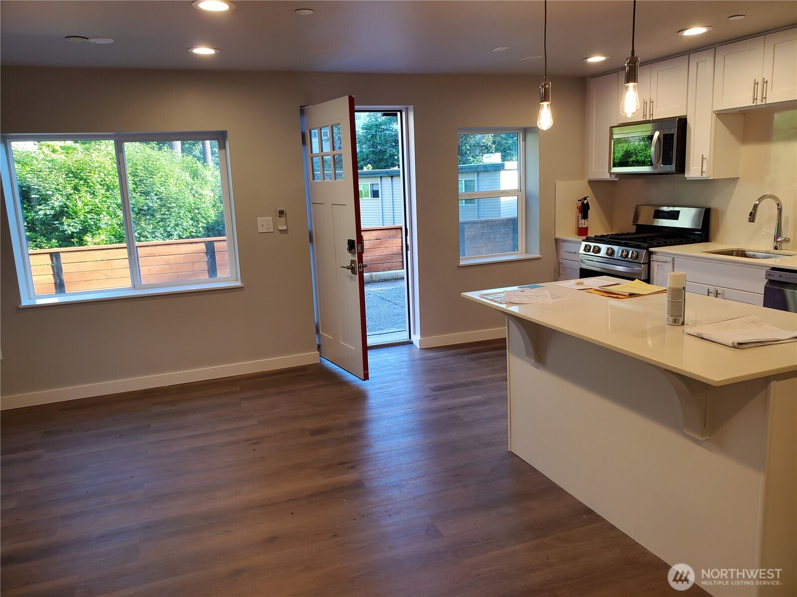 7013 Seaview Terrace Property Photo 16