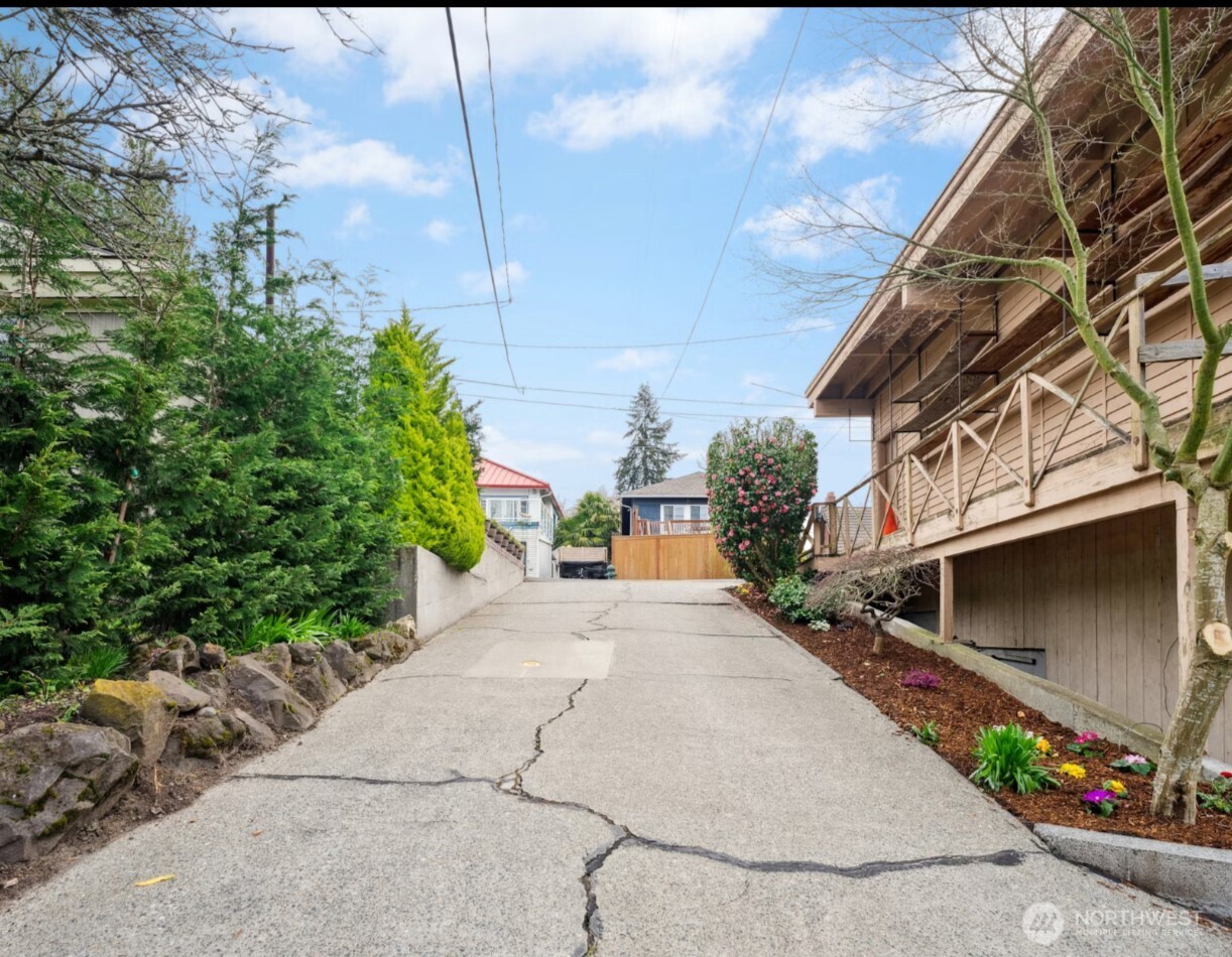7013 Seaview Terrace Property Photo 24
