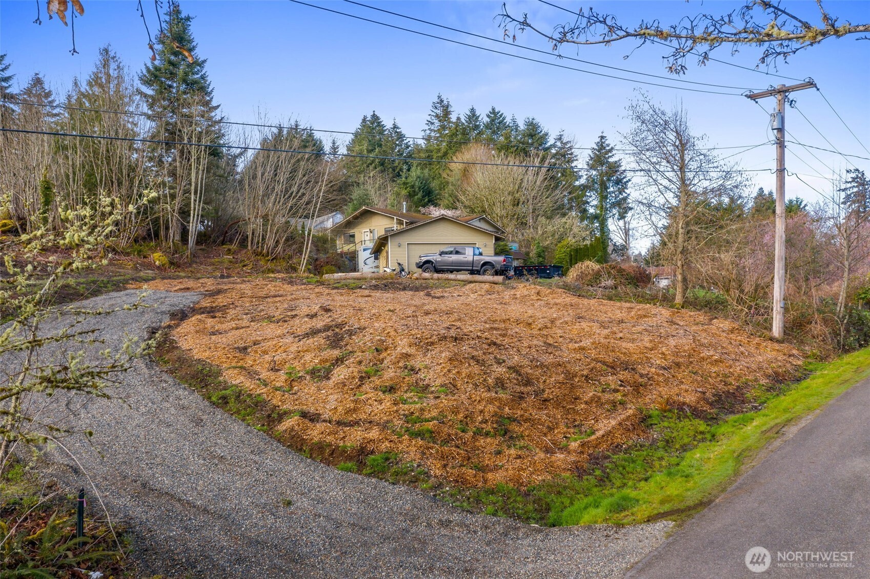 9737 Glacis Dr Property Photo 3