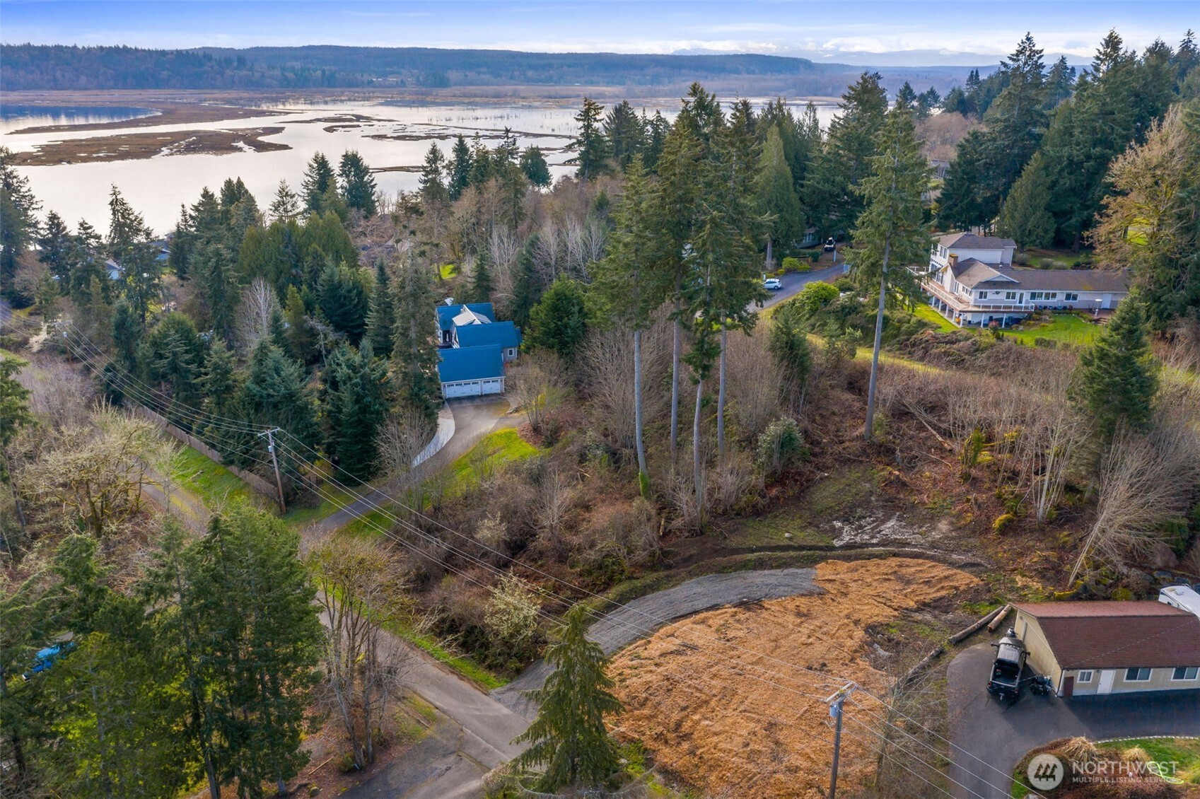 9737 Glacis Dr Property Photo 4