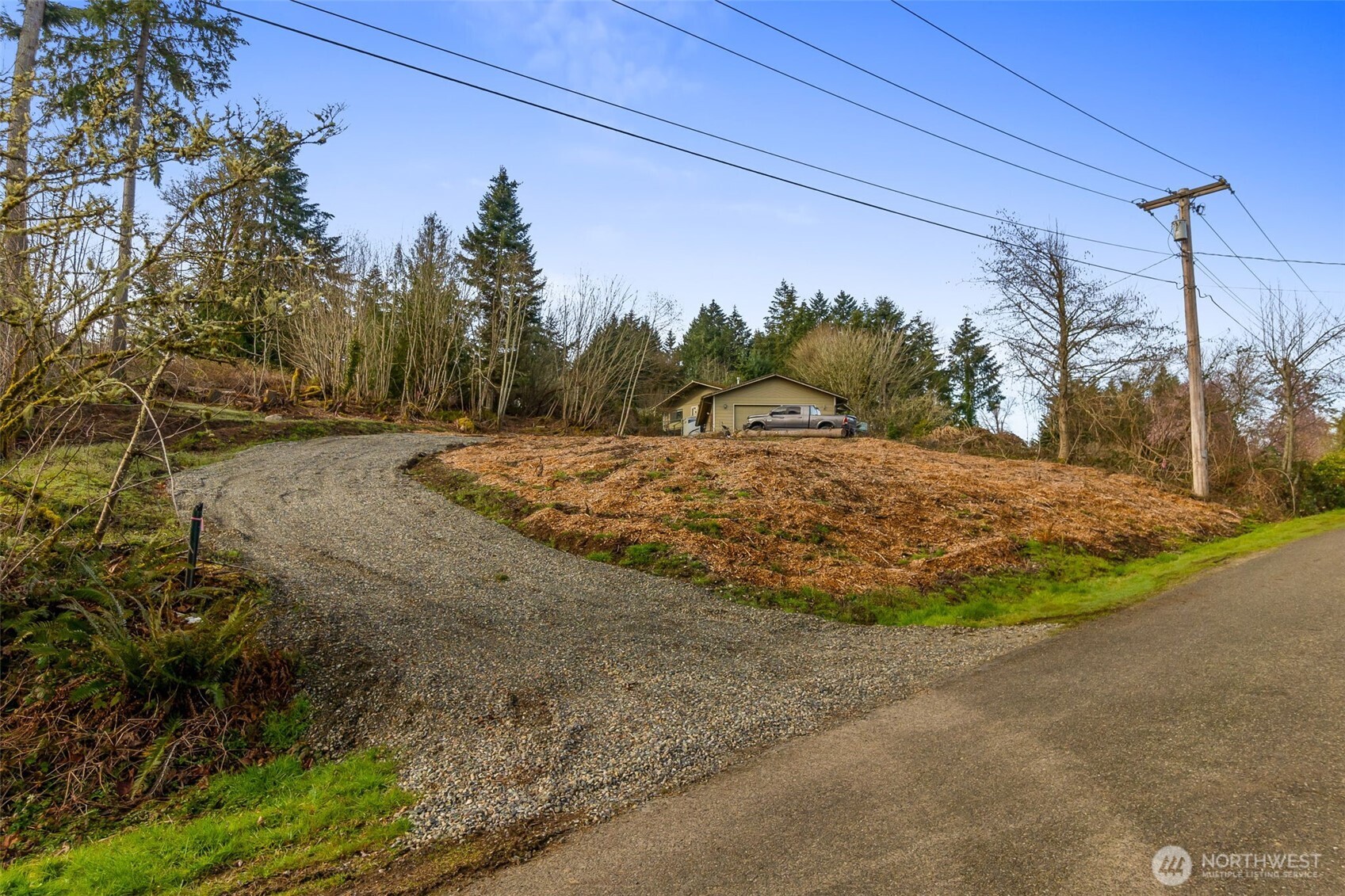 9737 Glacis Dr Property Photo 15