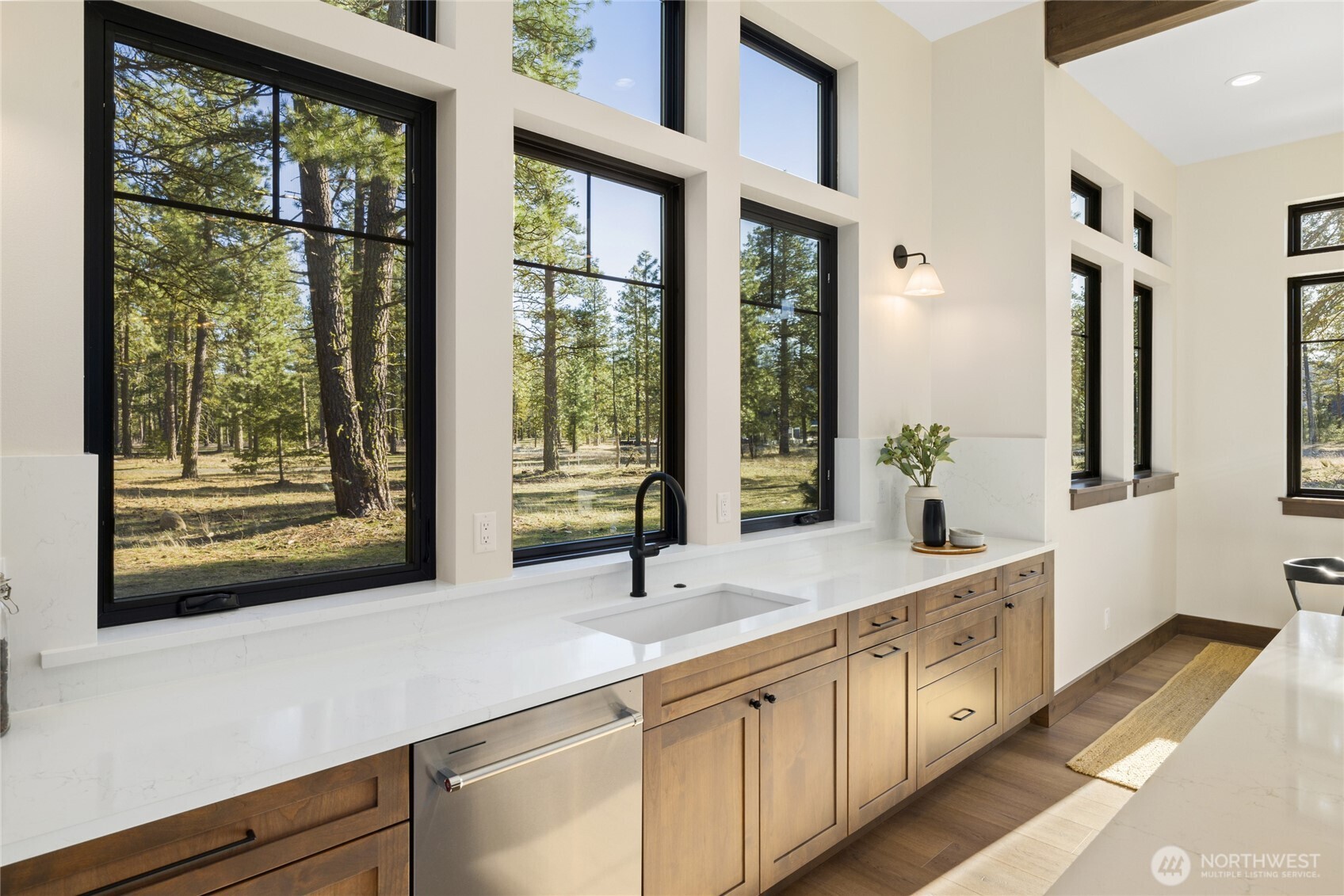 581 Wanawish Loop Property Photo 12