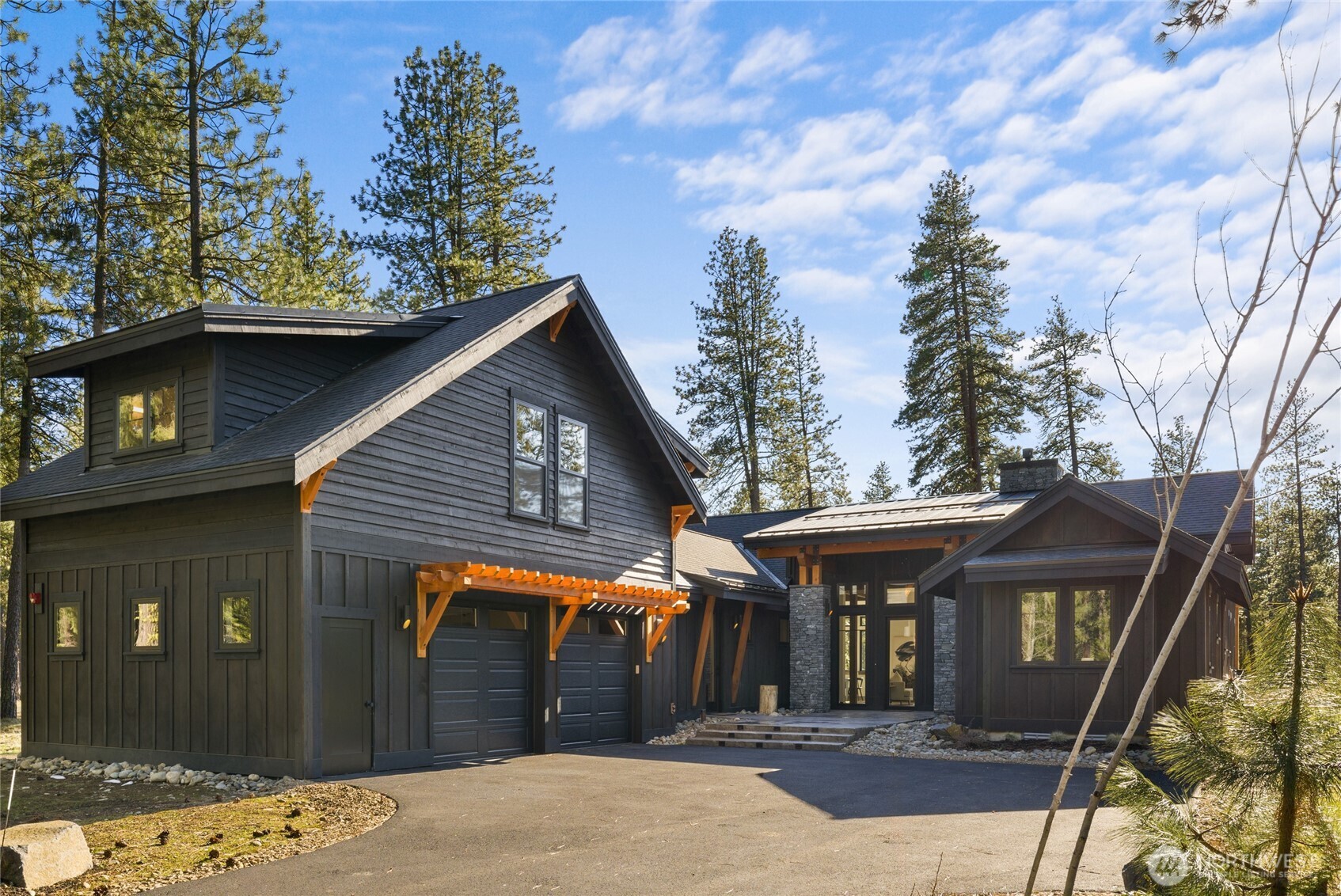 581 Wanawish Loop Property Photo 34