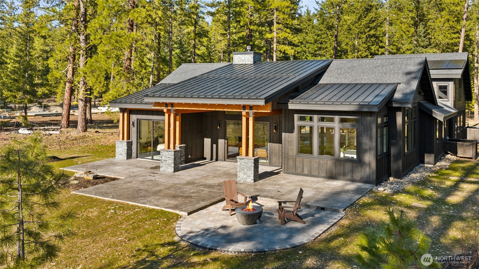 581 Wanawish Loop Property Photo 39