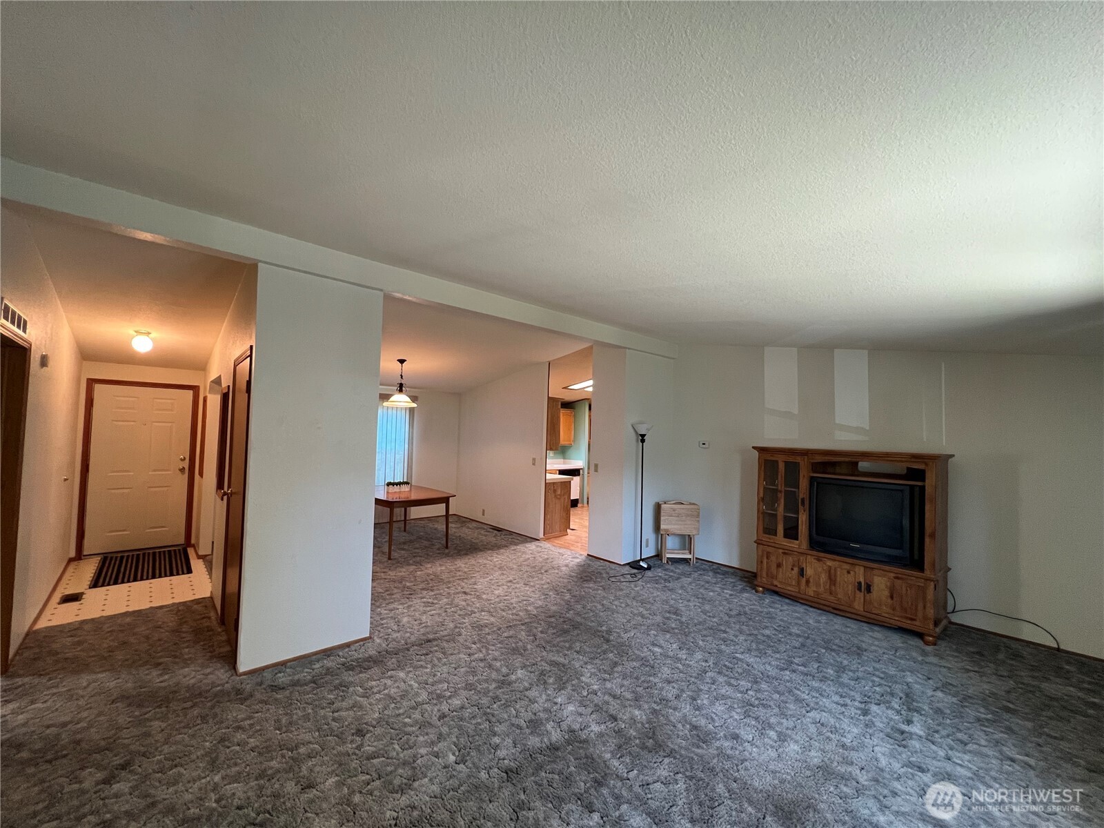 156 Ne Zodiac Lane Property Photo 6