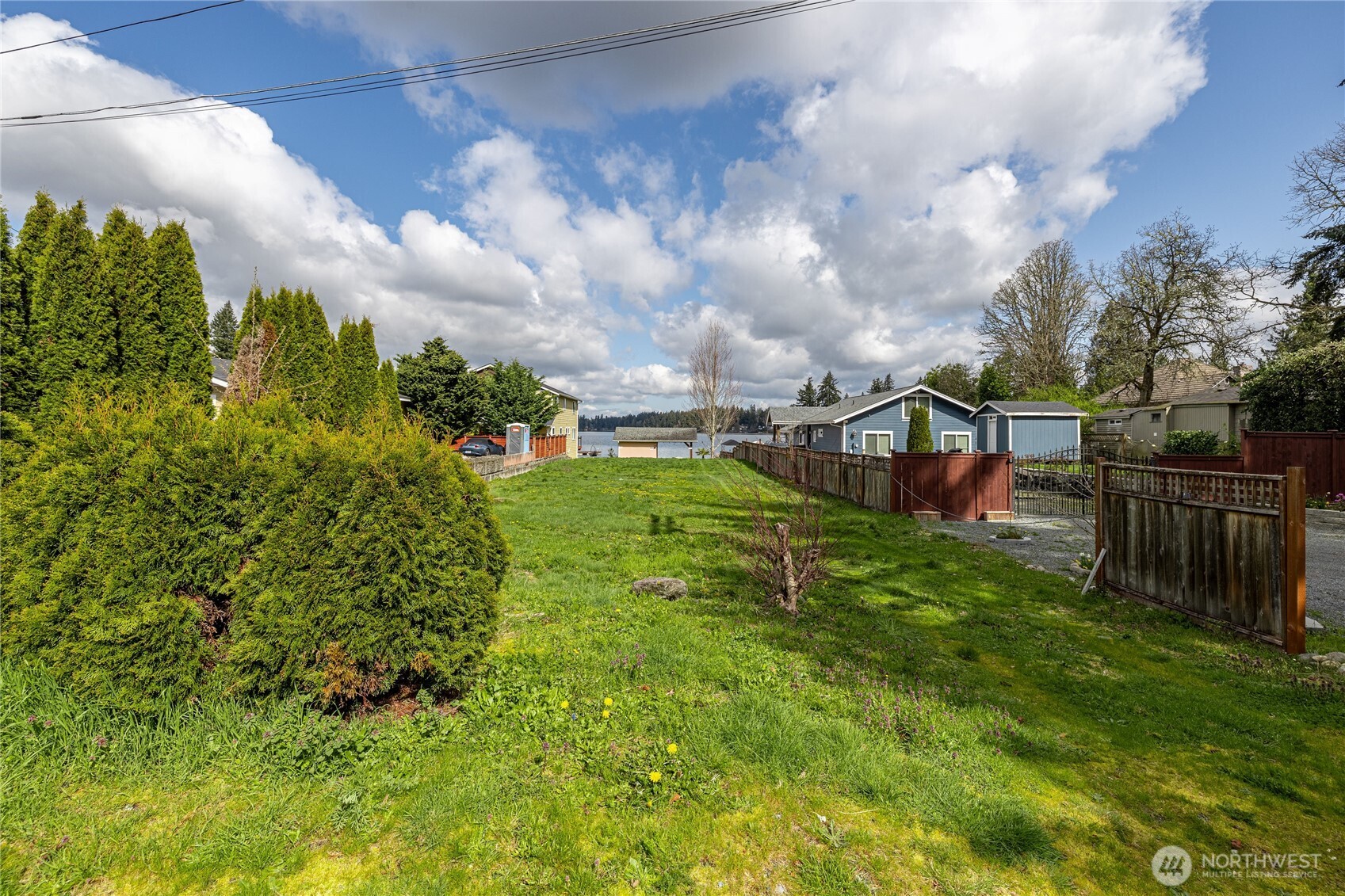 845 173rd Street Property Photo 1
