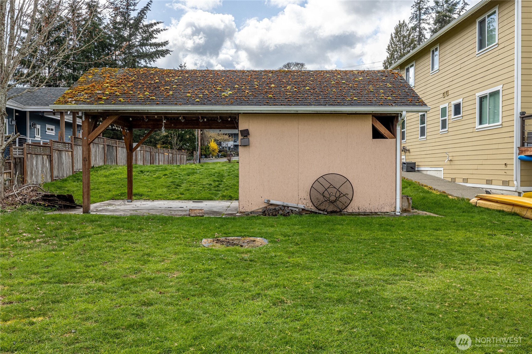 845 173rd Street Property Photo 11