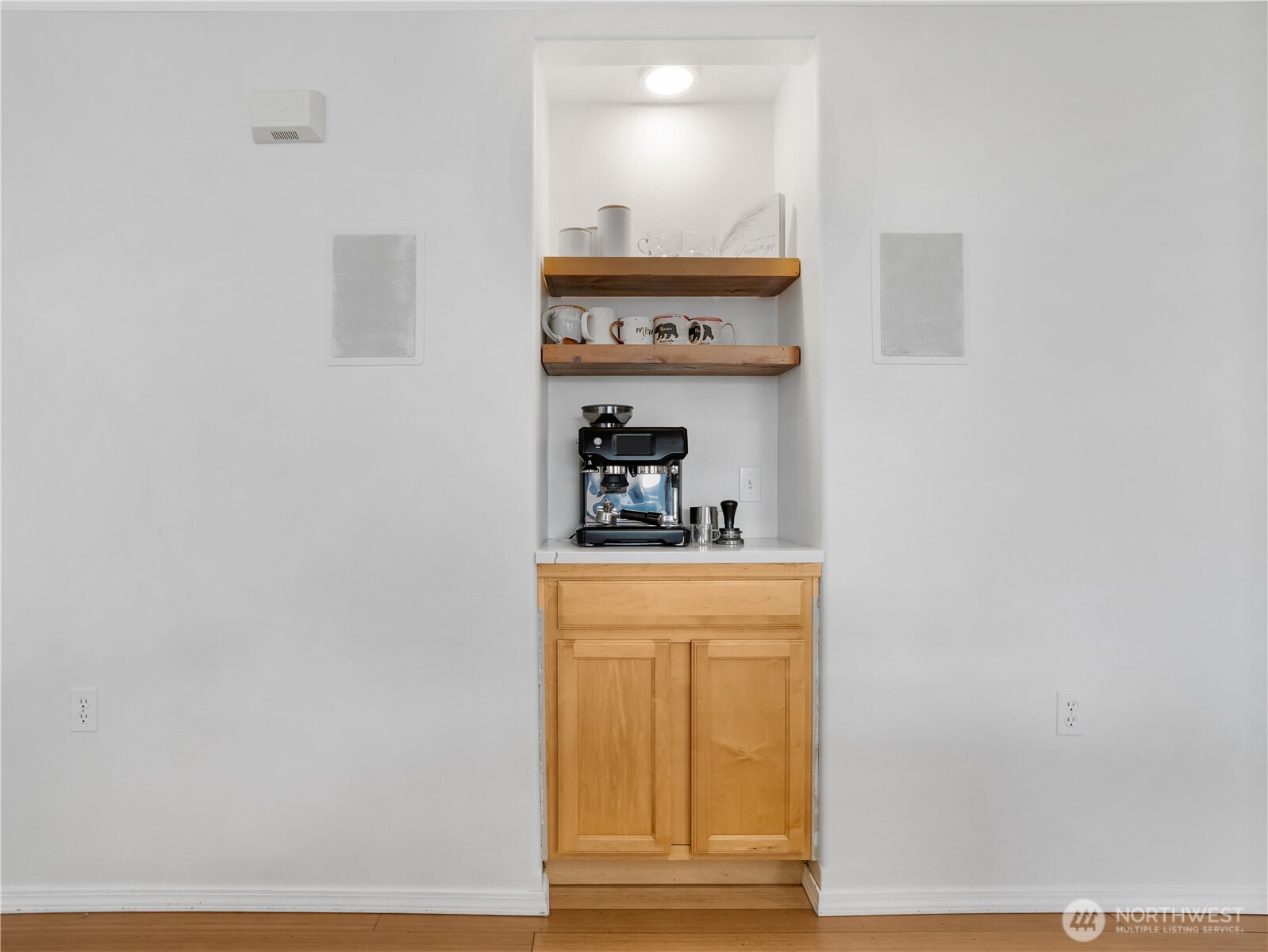 529 N Pennsylvania Street Property Photo 16
