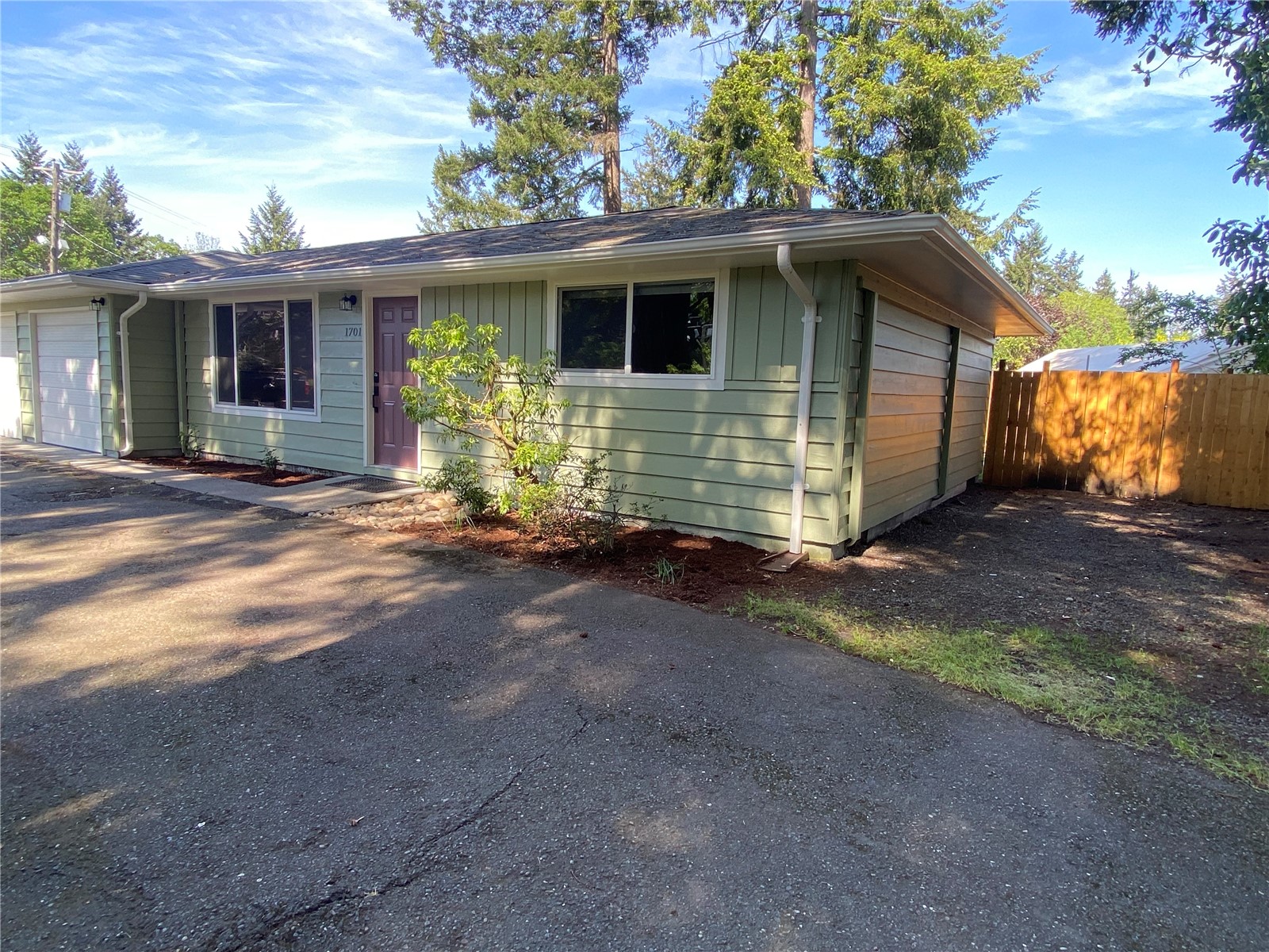 Parkland Real Estate Listings Main Image