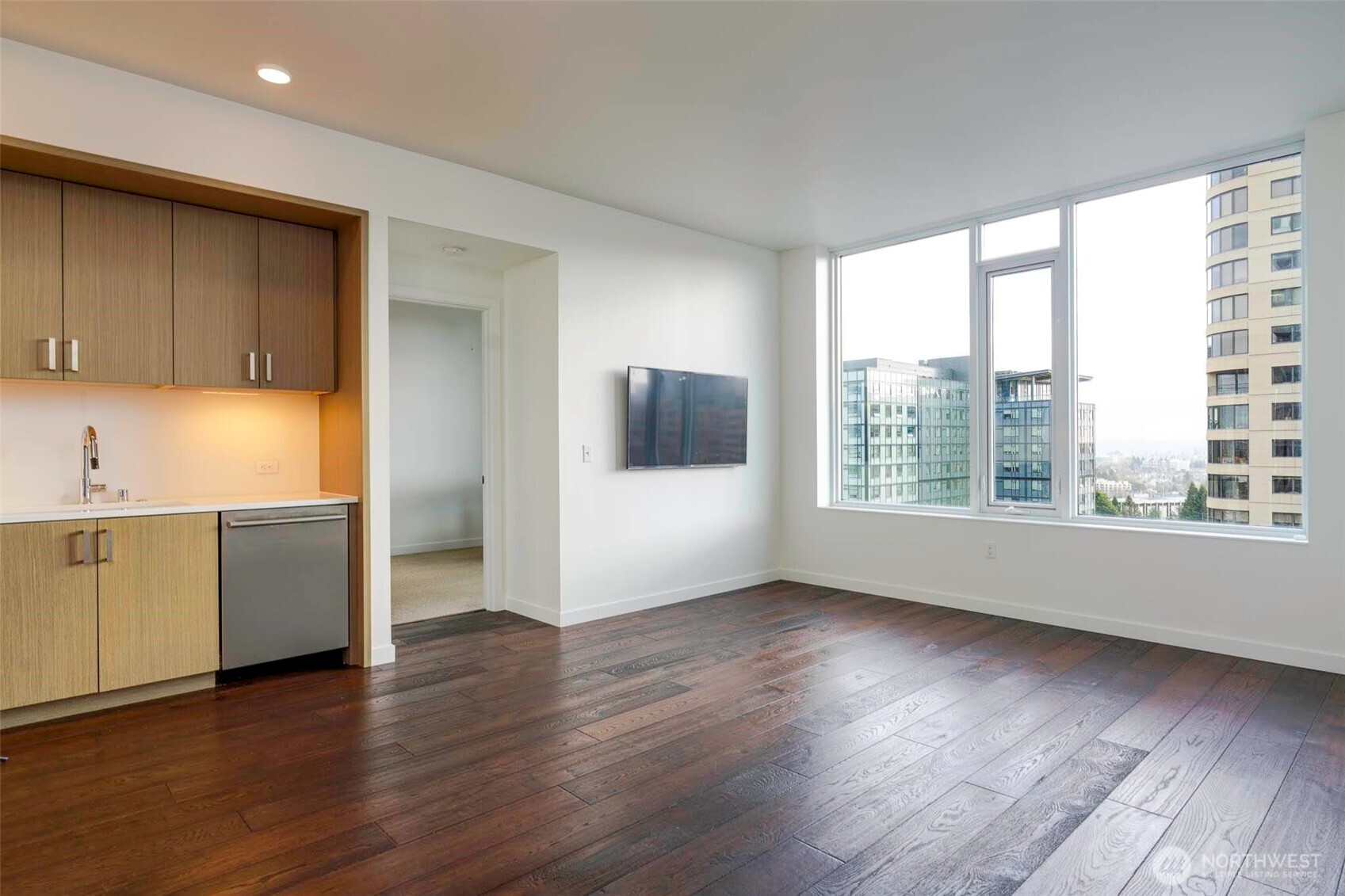 1321 Seneca Street 1504 Property Photo