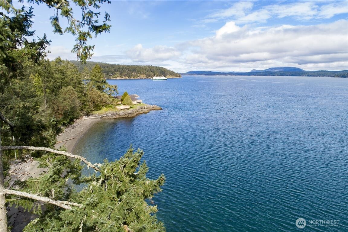 23 Brown Island Property Photo 2