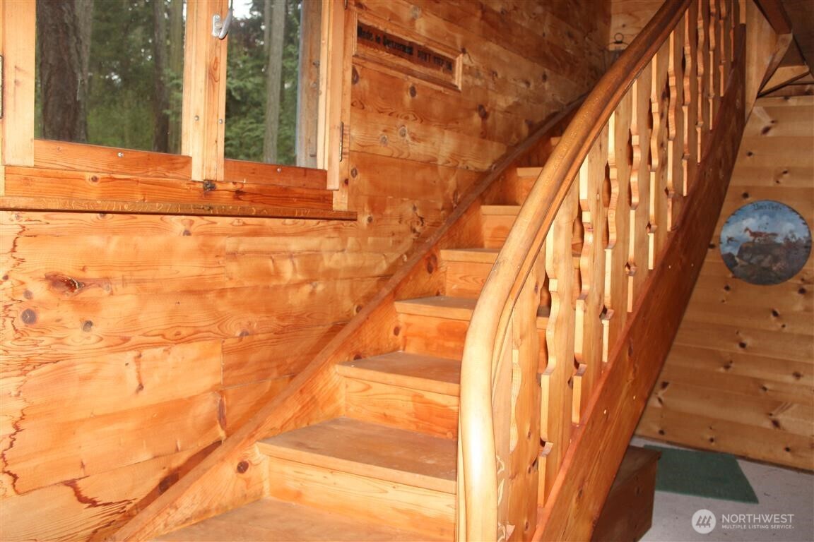 23 Brown Island Property Photo 10
