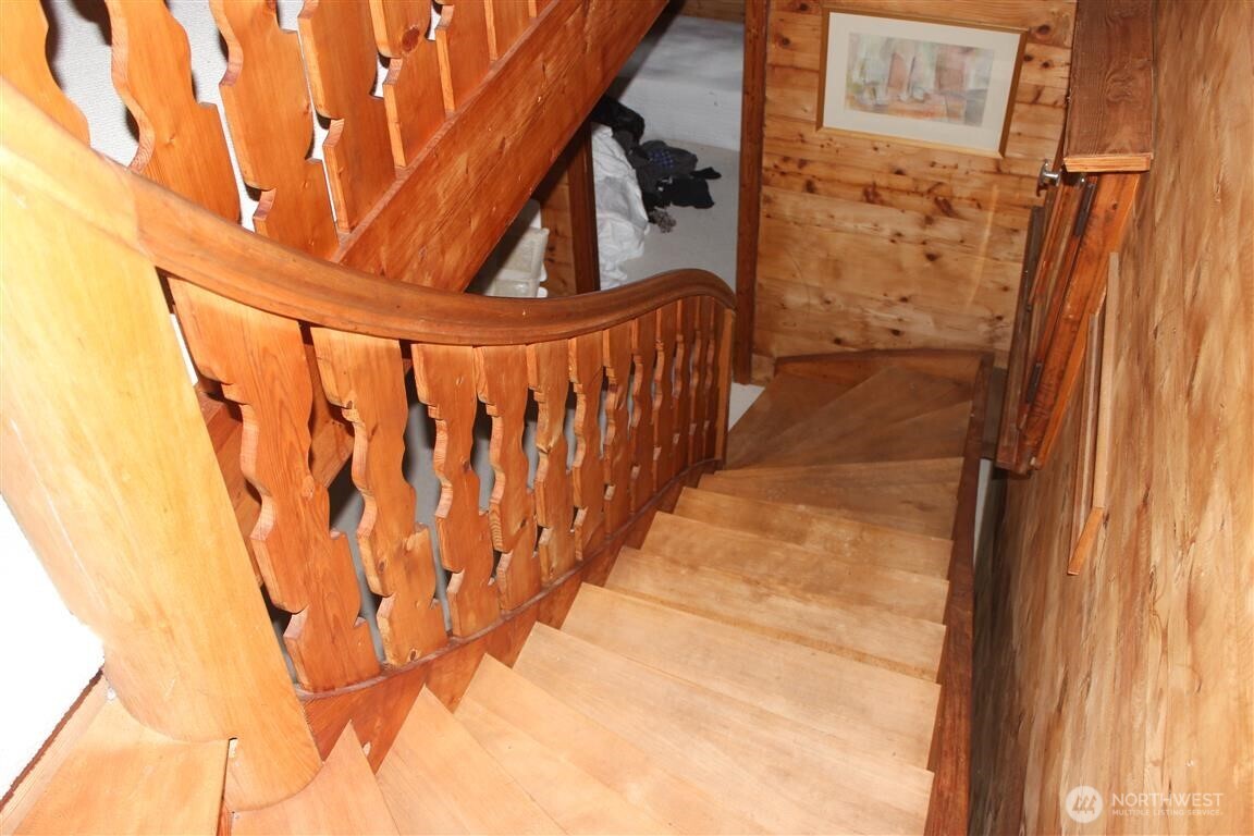 23 Brown Island Property Photo 11