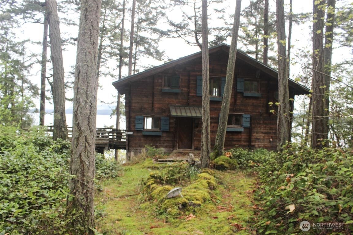 23 Brown Island Property Photo 38