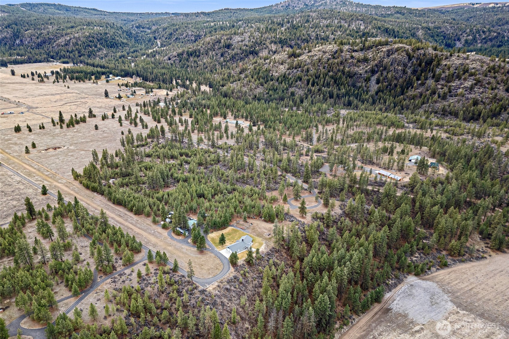 38800 E Sand Flats Property Photo 9