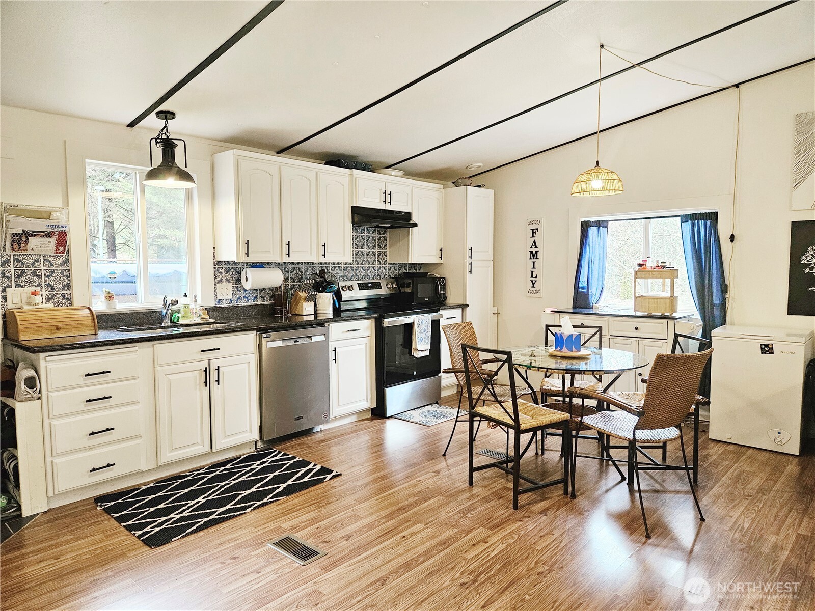 375 Union Avenue 62 Property Photo 9