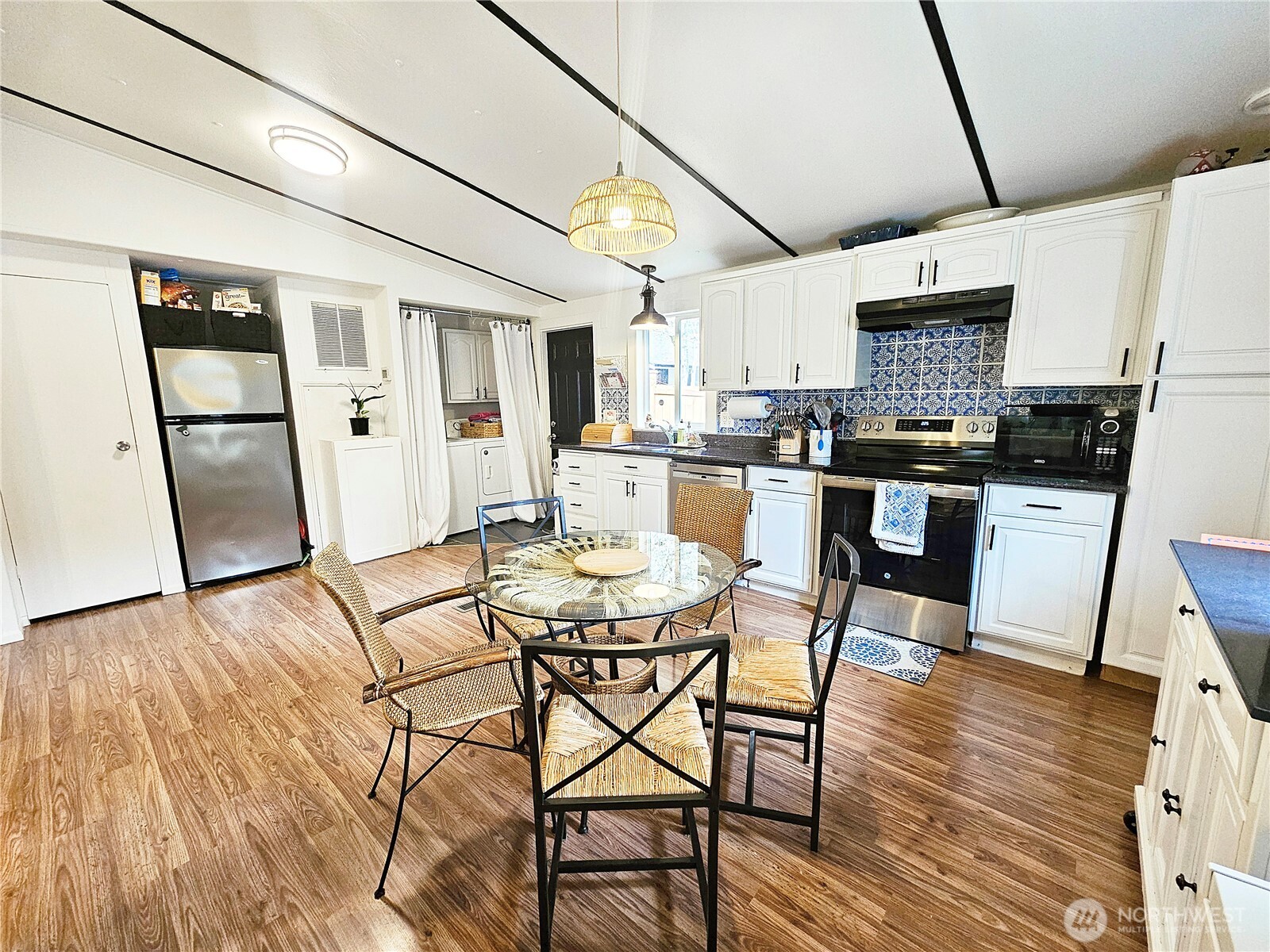 375 Union Avenue 62 Property Photo 10