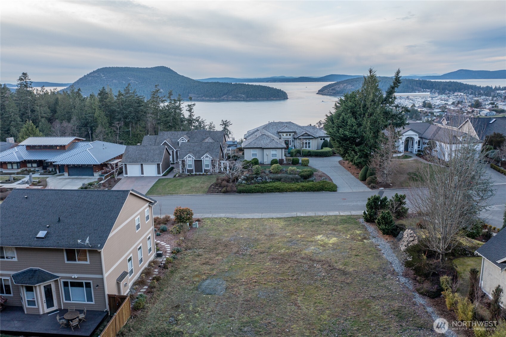 4217 Marine Heights Way Property Photo 4