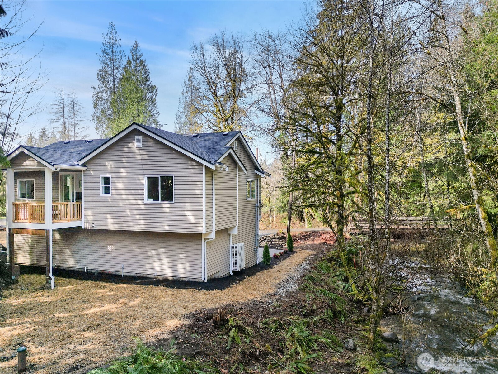 13725 Forest Way Property Photo 5