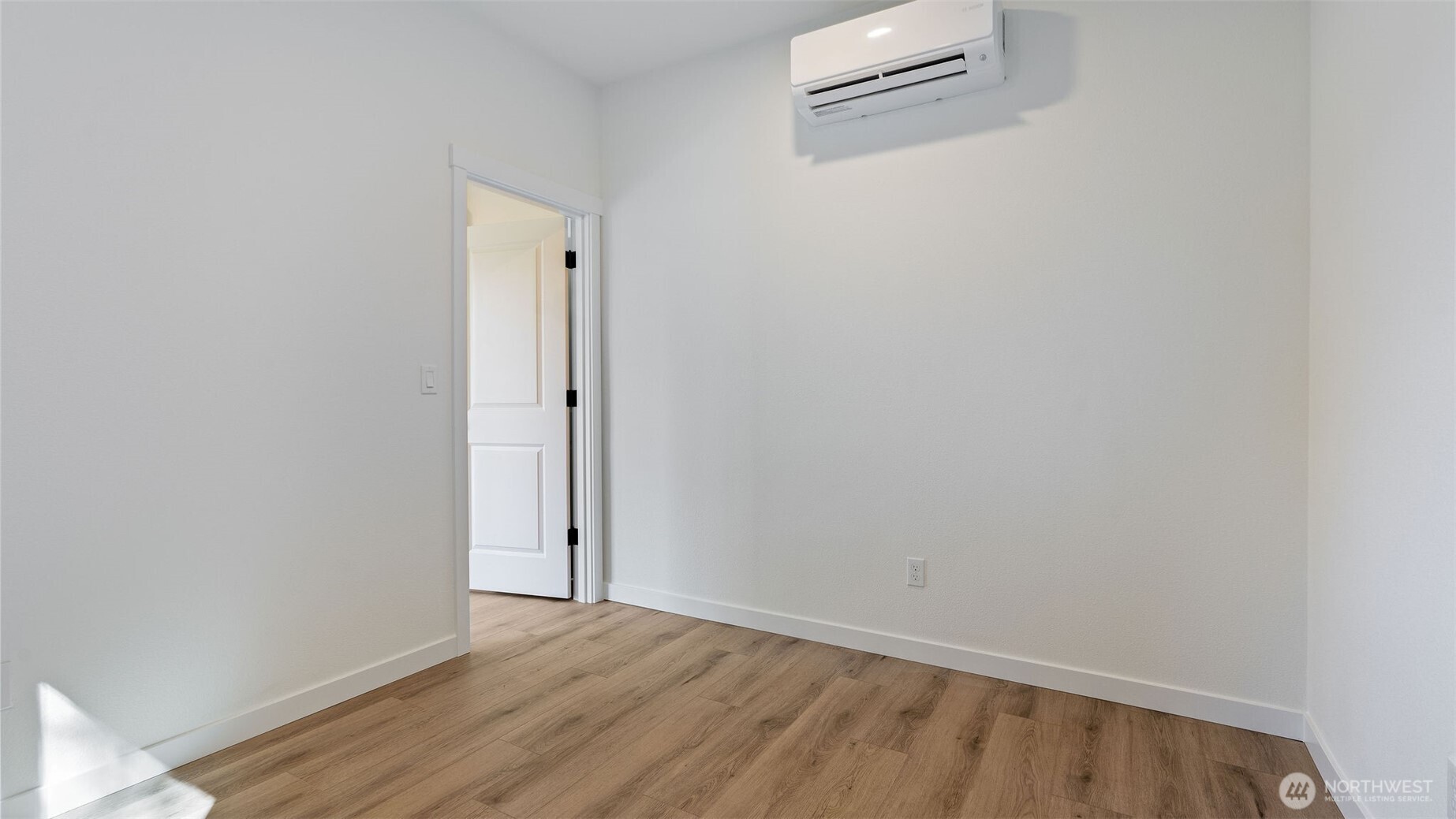13725 Forest Way Property Photo 33