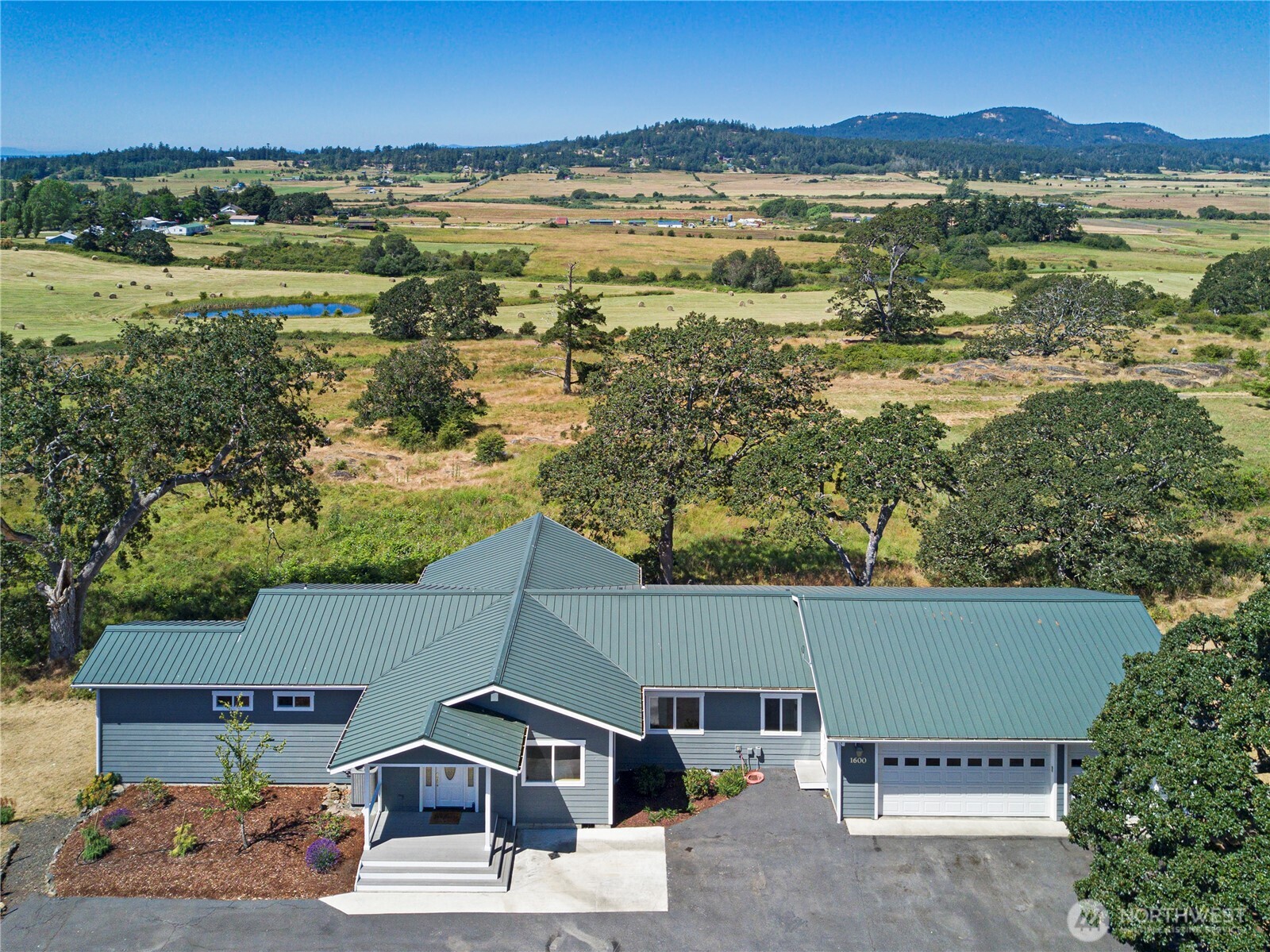 1602 Douglas Road Property Photo