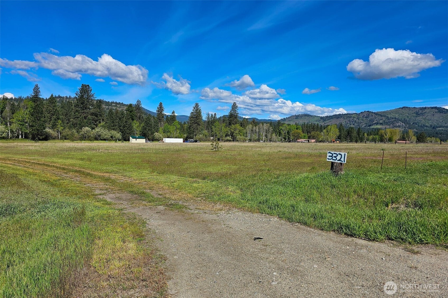 3321 Hwy 25 Property Photo 2
