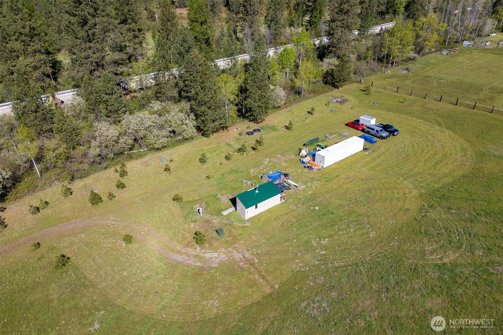 3321 Hwy 25 Property Photo 13