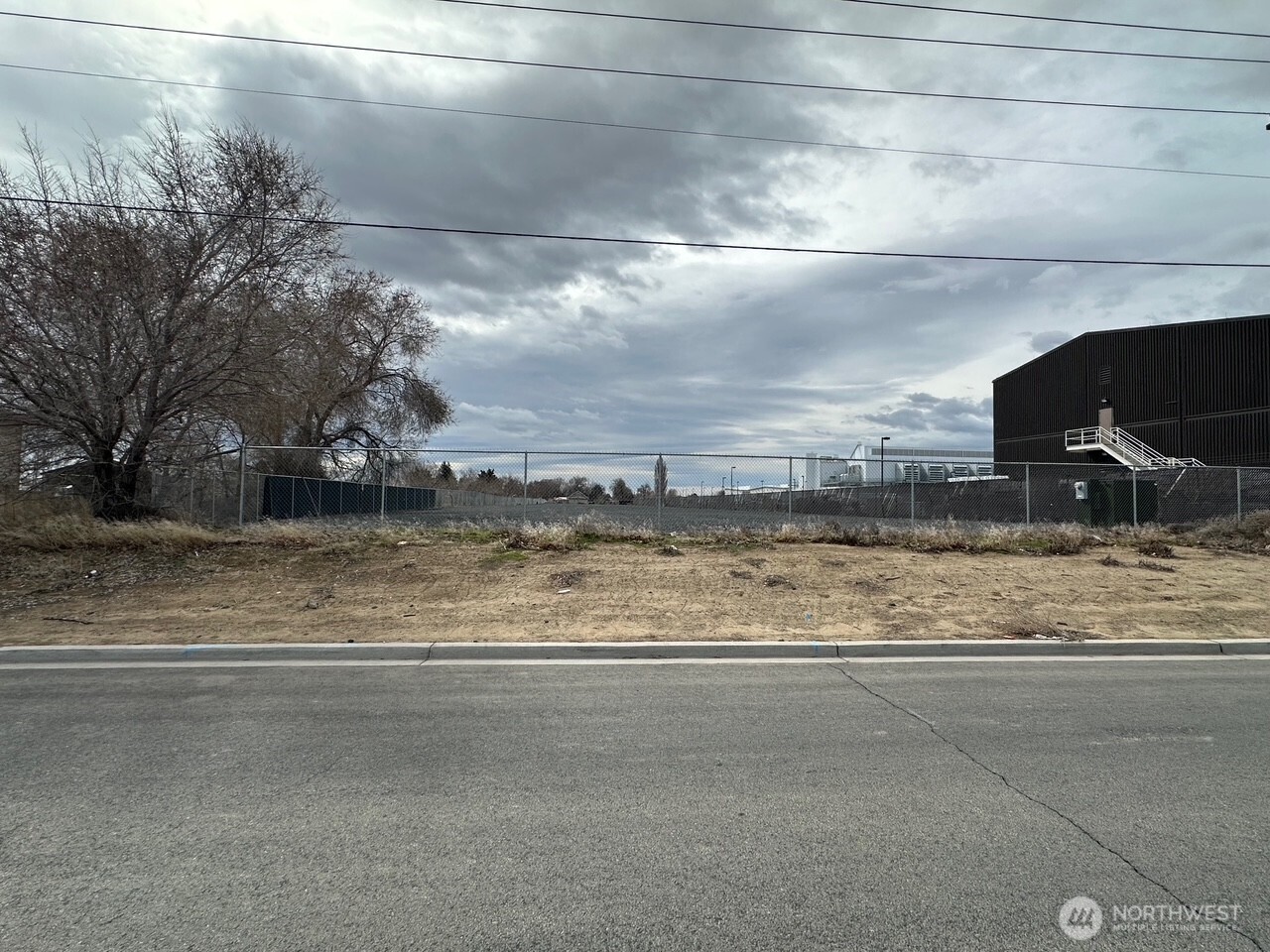 211 B Street Property Photo 7