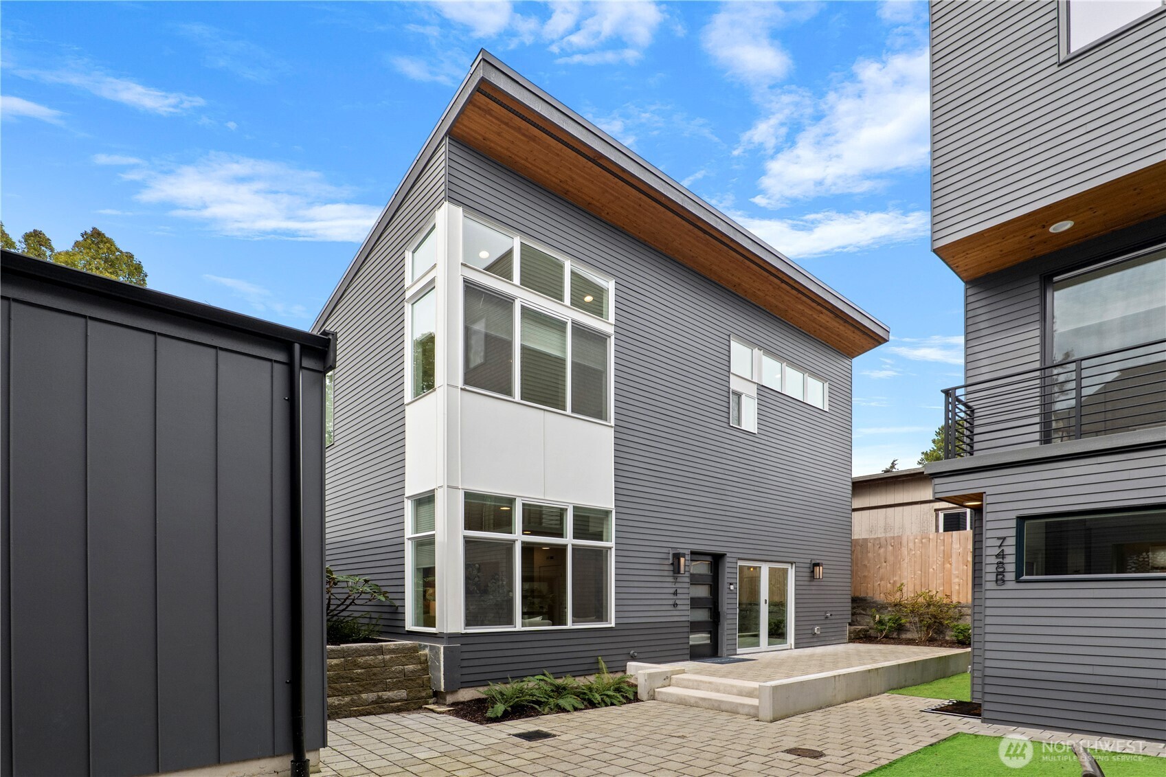 Ingraham High Real Estate Listings Main Image