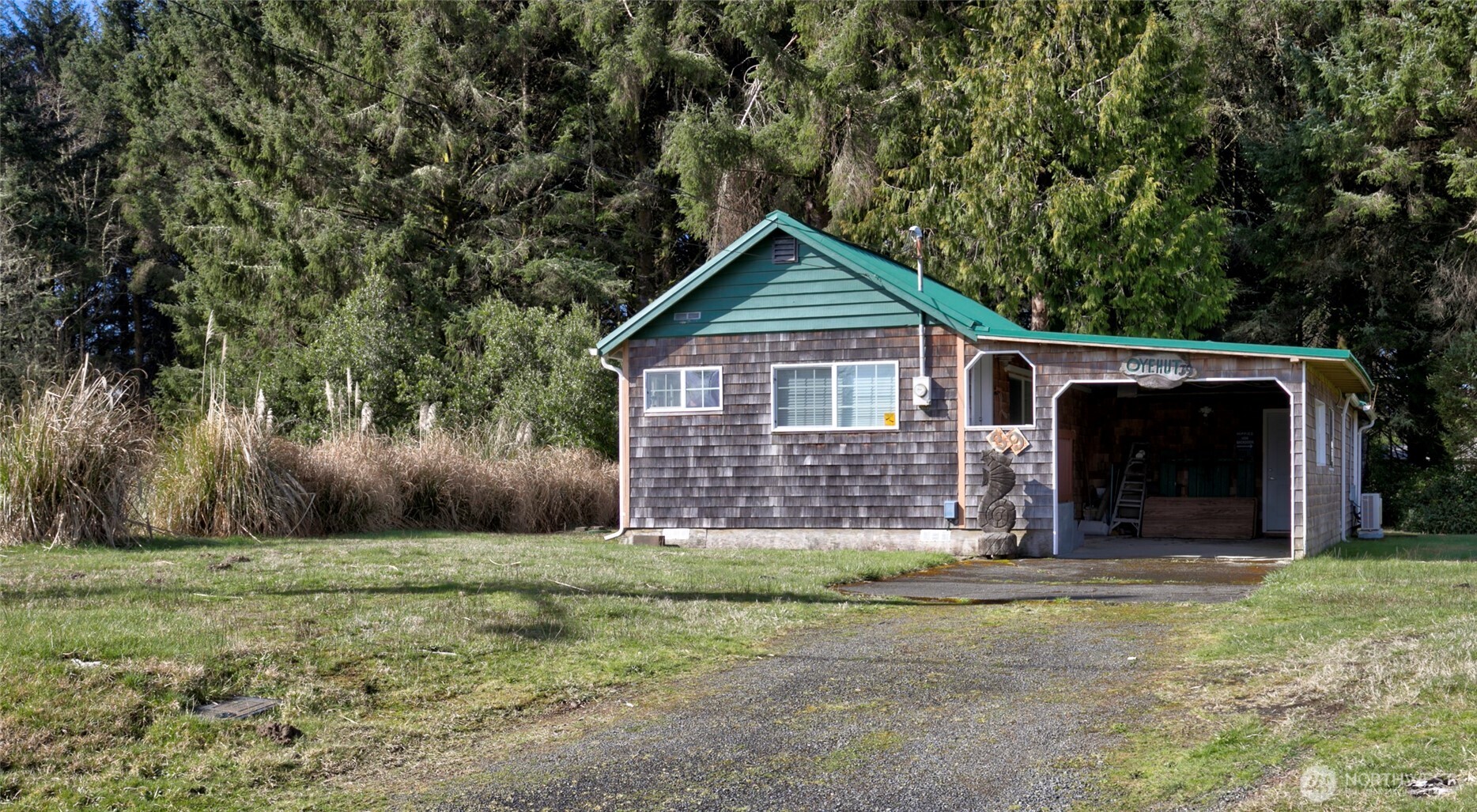 39 Oyehut Road Property Photo 2