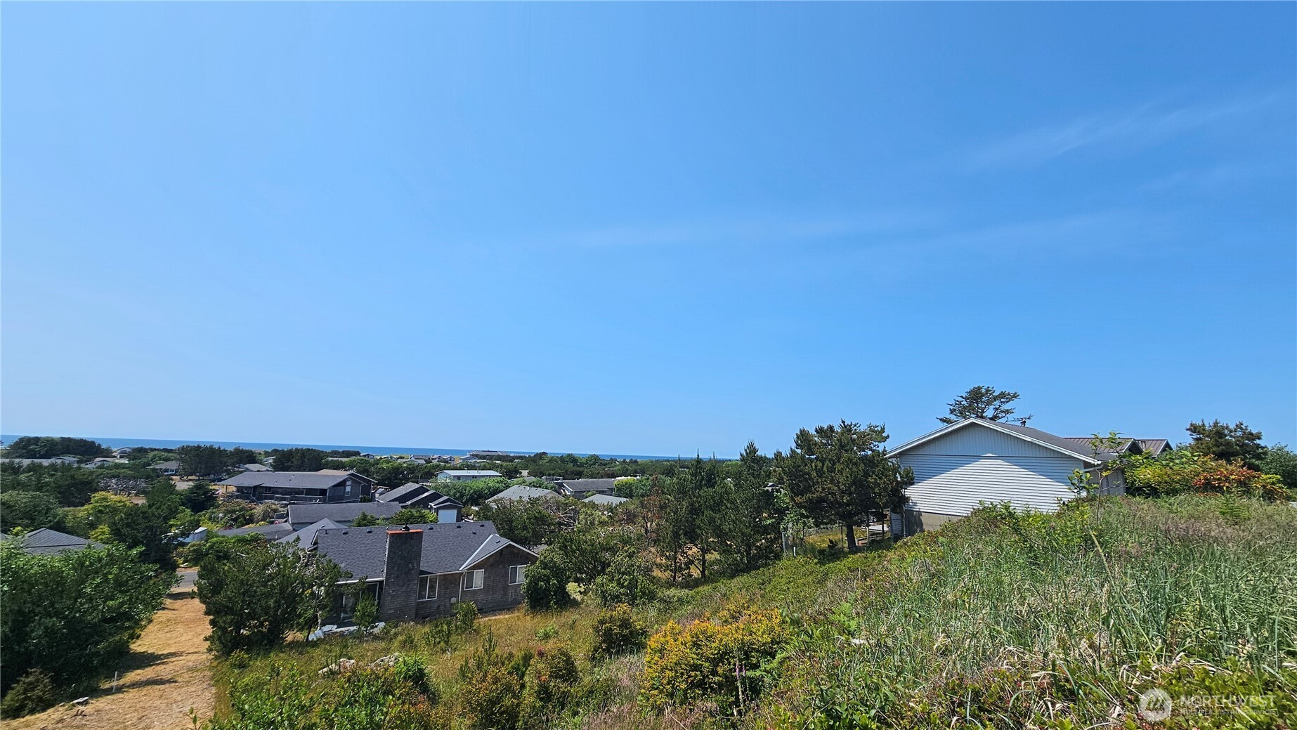 35207 J Place Property Photo 13