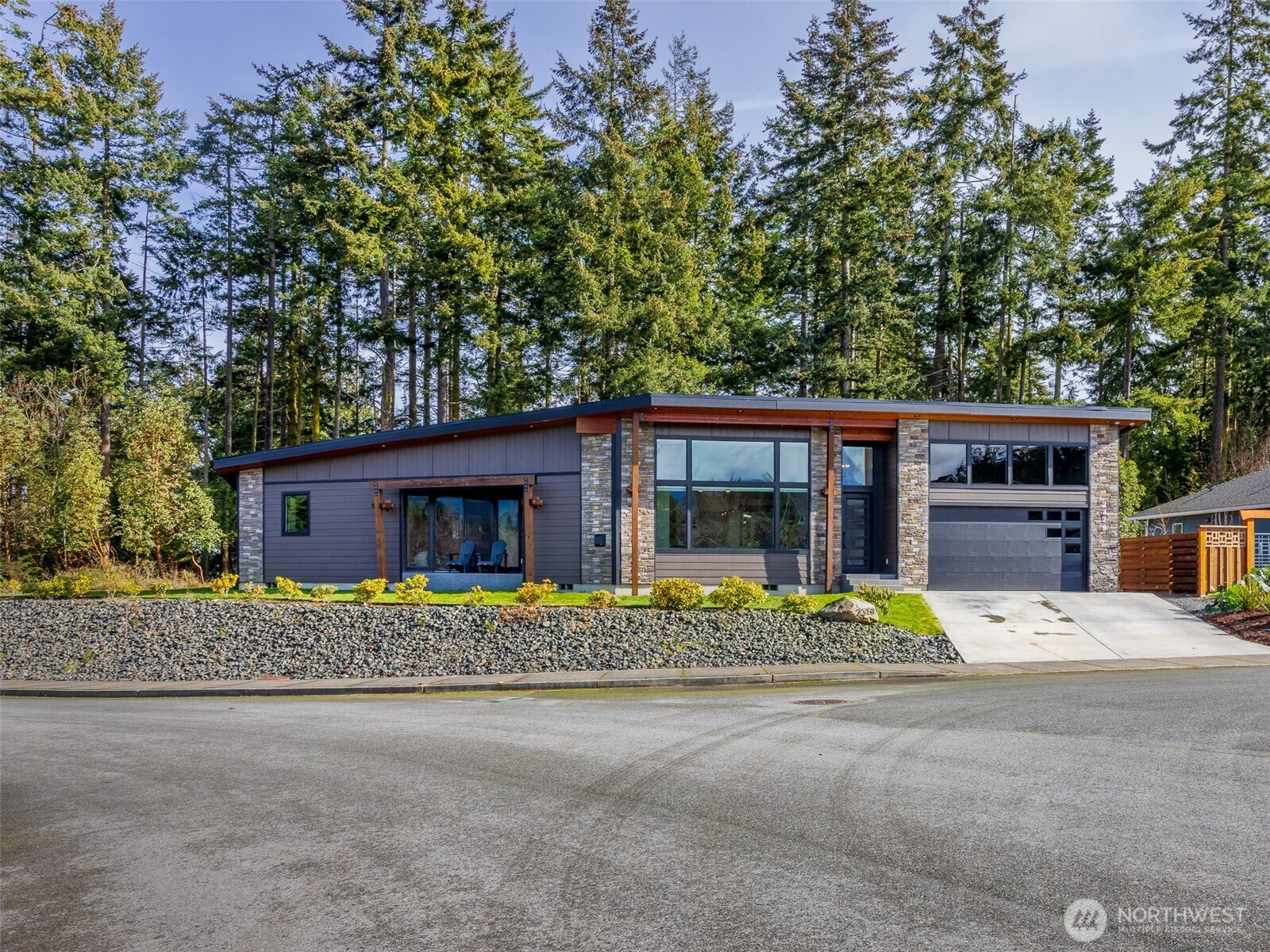 2329 Jeri Lynn Street Property Photo 2