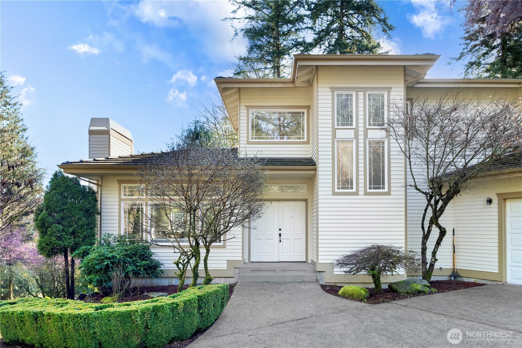 Issaquah High Real Estate Listings Main Image