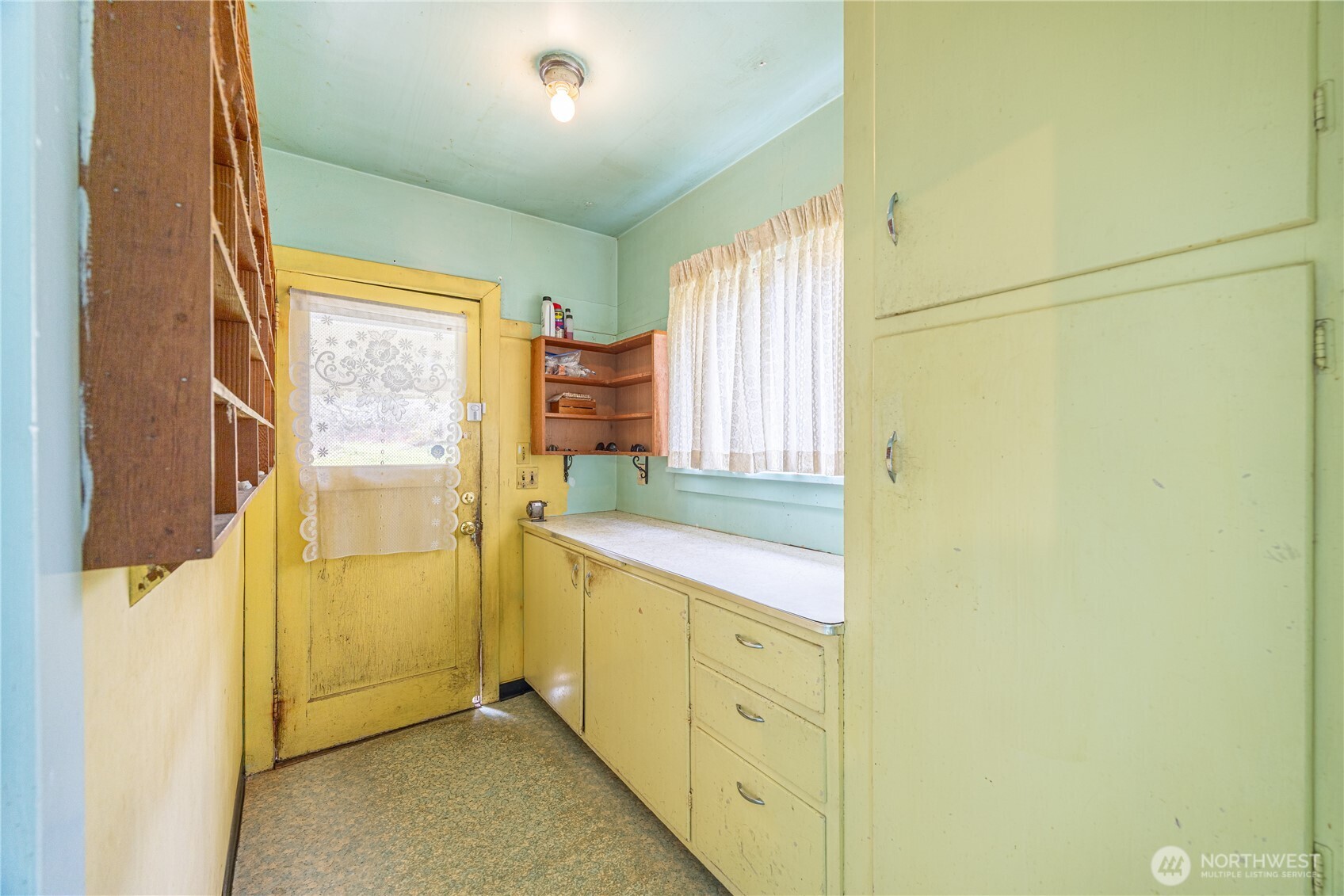 313 Doyle Road Property Photo 4