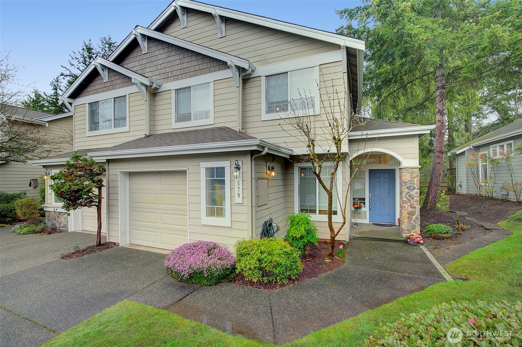 579 Elma Place Property Photo