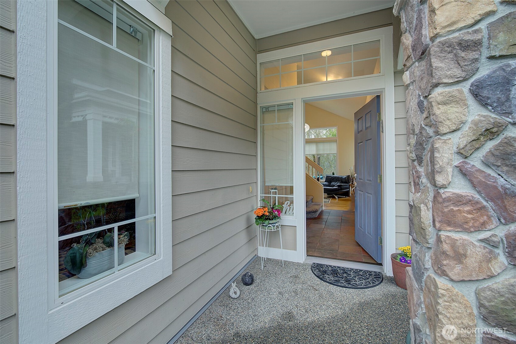 579 Elma Avenue Property Photo 3