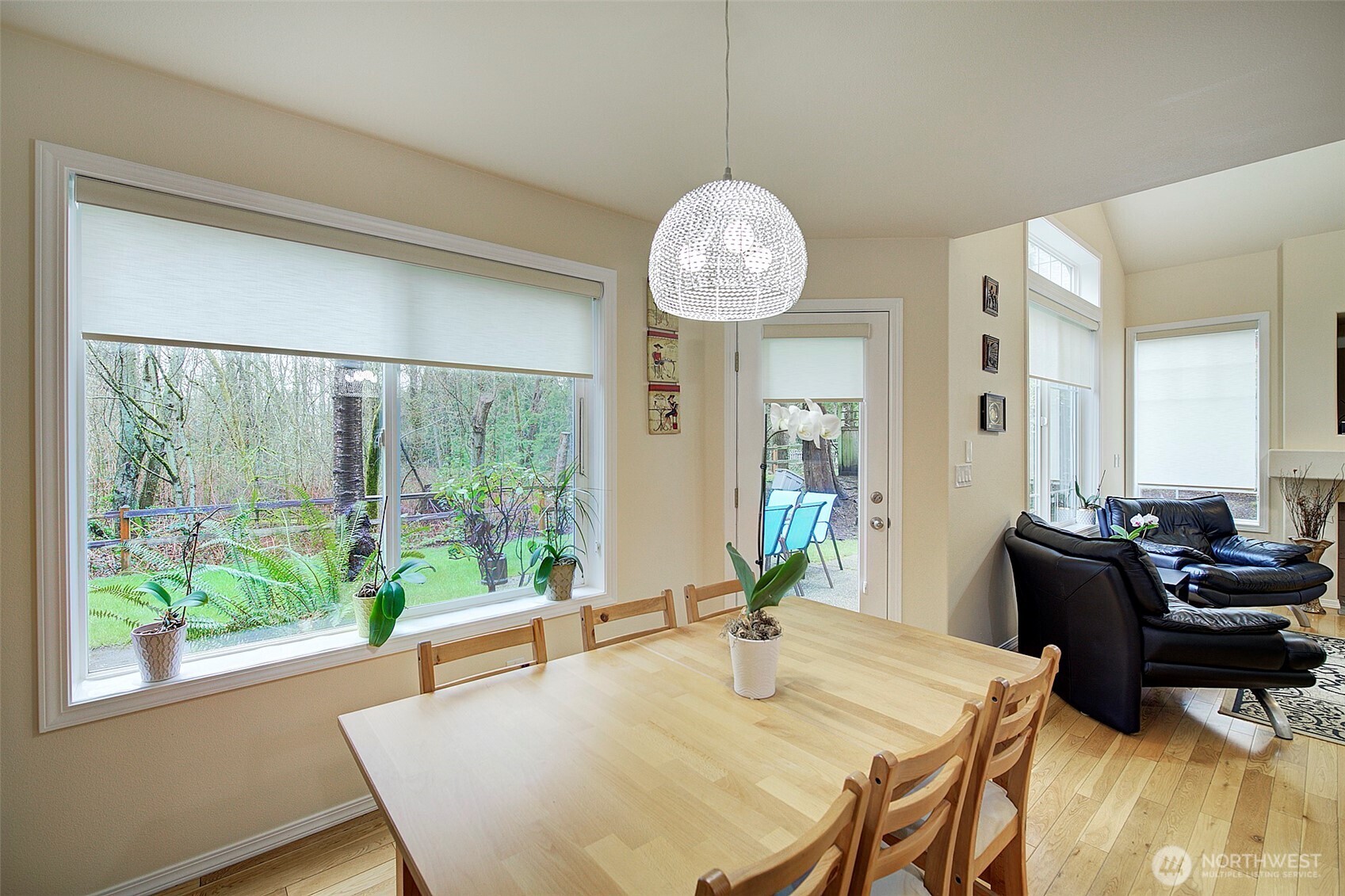 579 Elma Avenue Property Photo 8