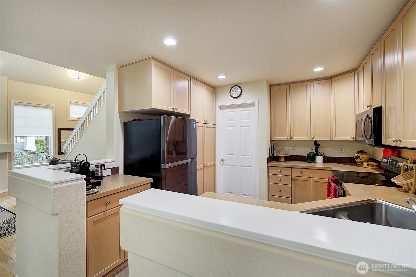 579 Elma Avenue Property Photo 12