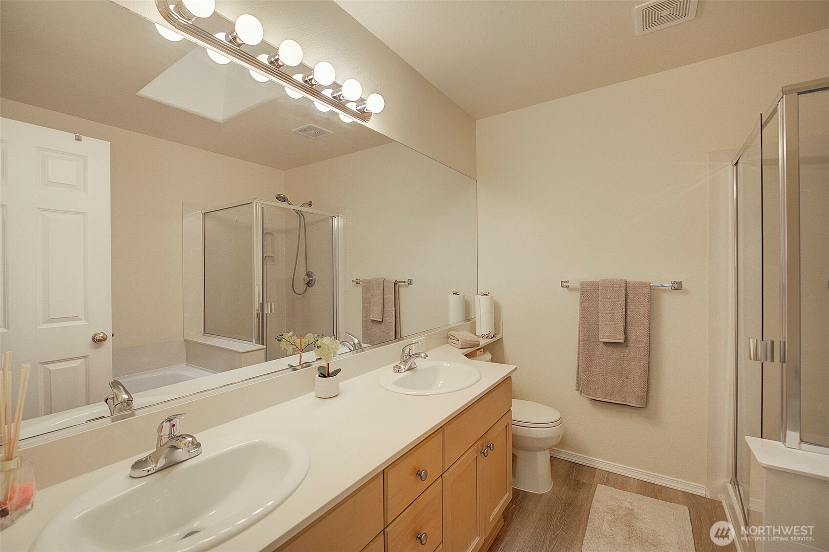 579 Elma Avenue Property Photo 14