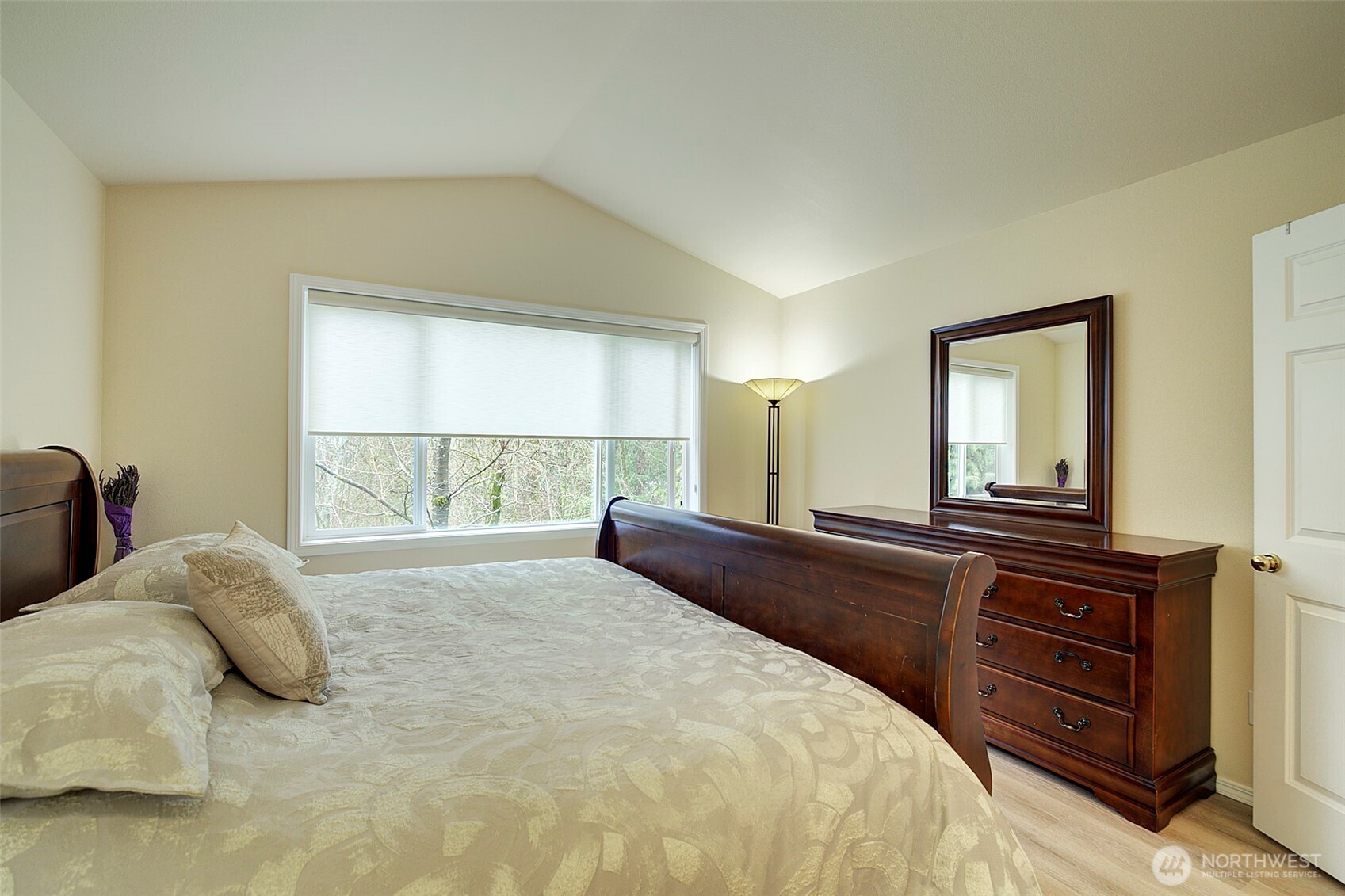 579 Elma Avenue Property Photo 15