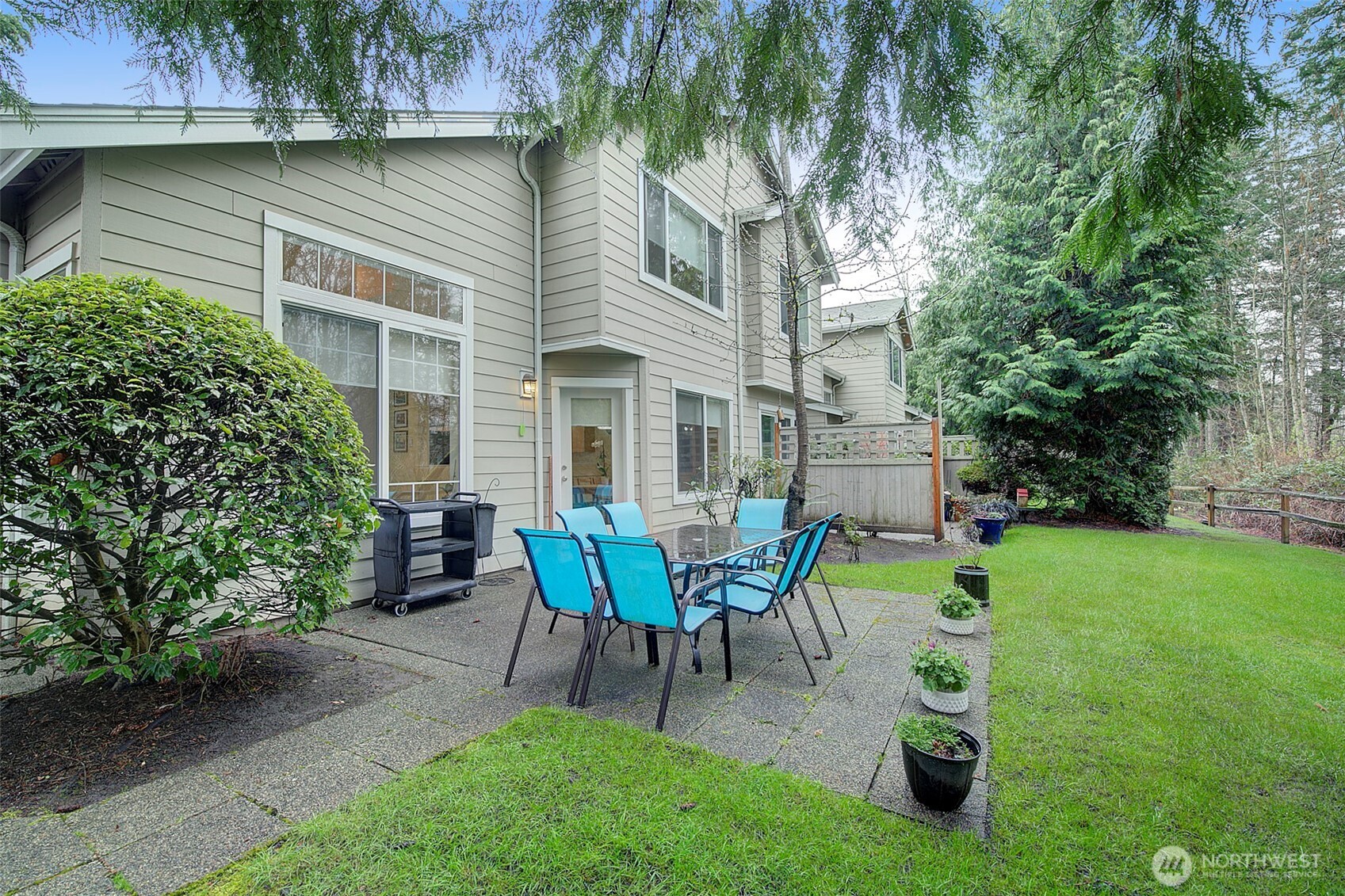 579 Elma Avenue Property Photo 20