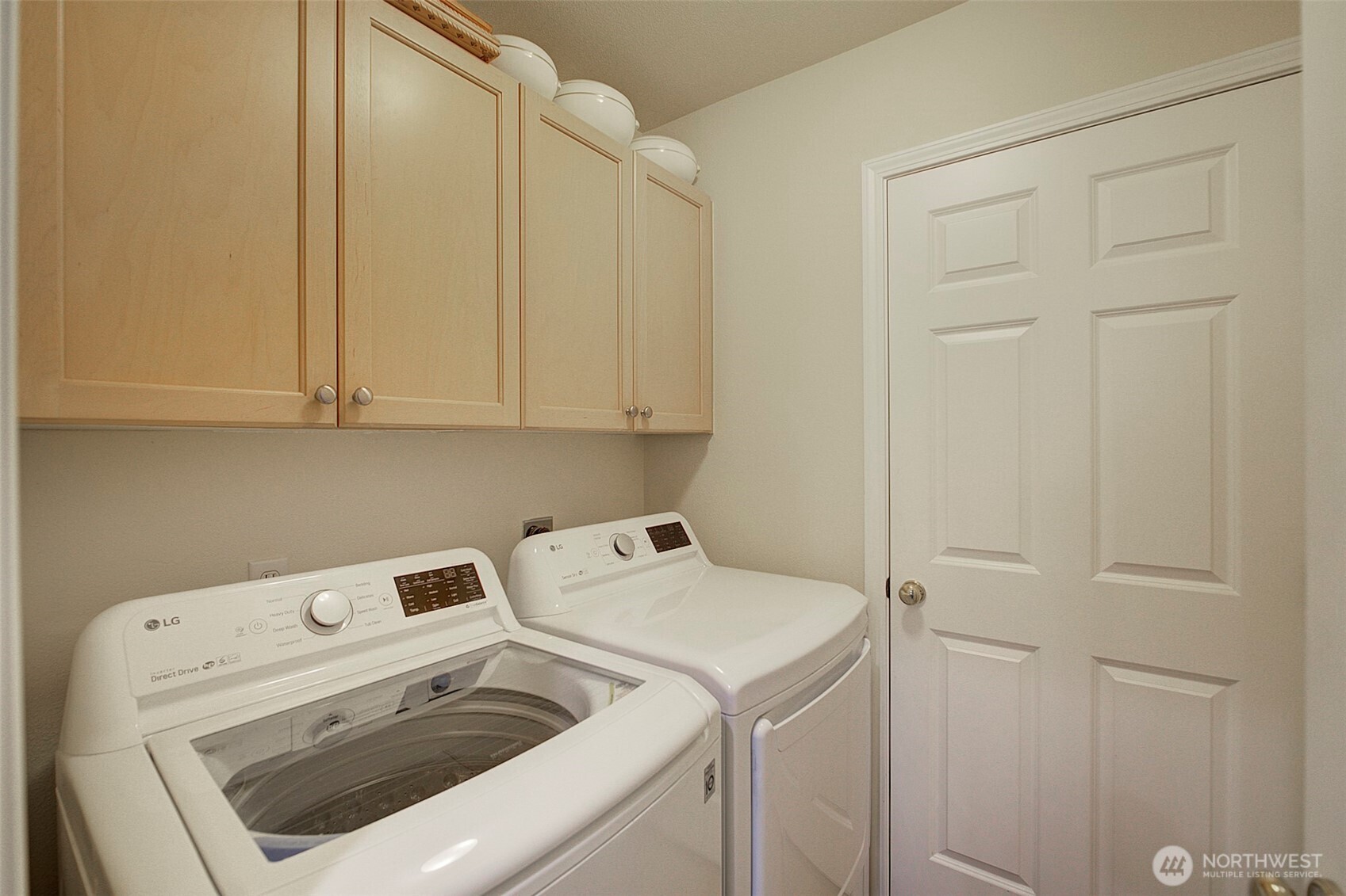 579 Elma Avenue Property Photo 24
